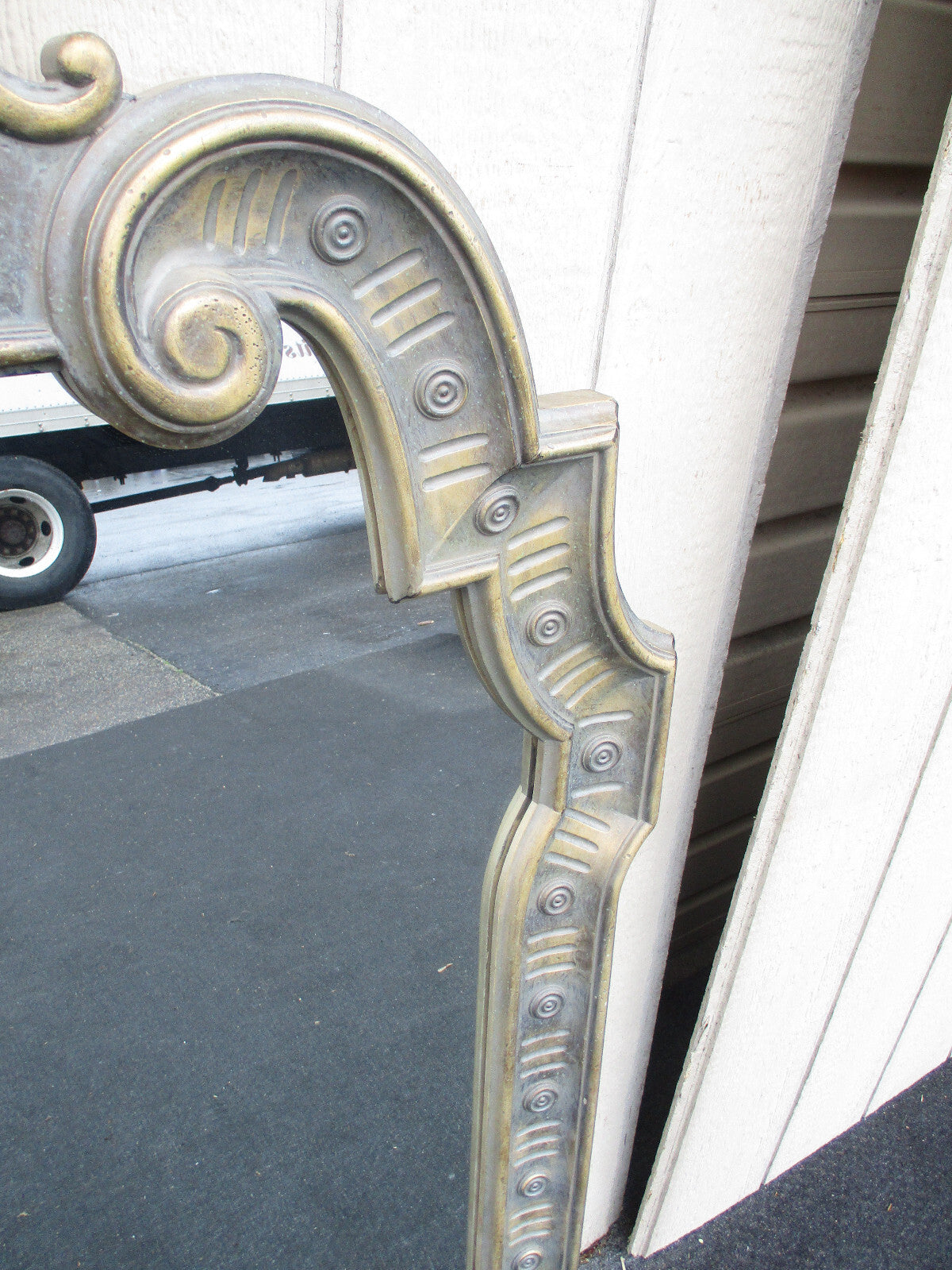 64126 LARGE Shell Carved Wall or Floor Mirror 38x58