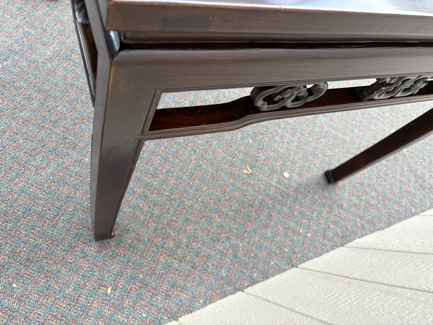 67061  Oriental Dining Table with 4 Side Chairs   Table 36" x 36" x 28"H