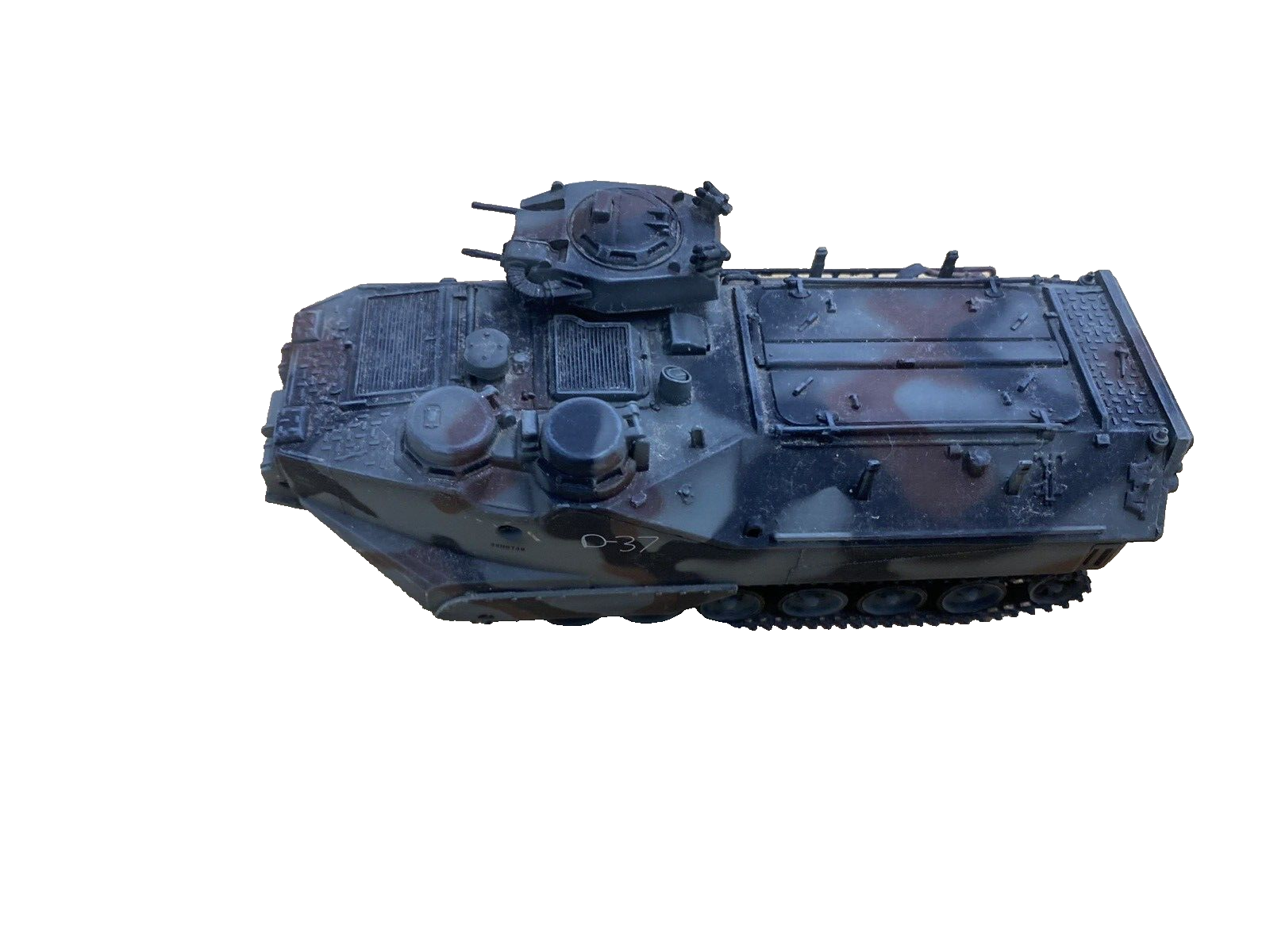 ES 51: Grouping of 5 Military  DIECAST Vehicles Tanks Tank