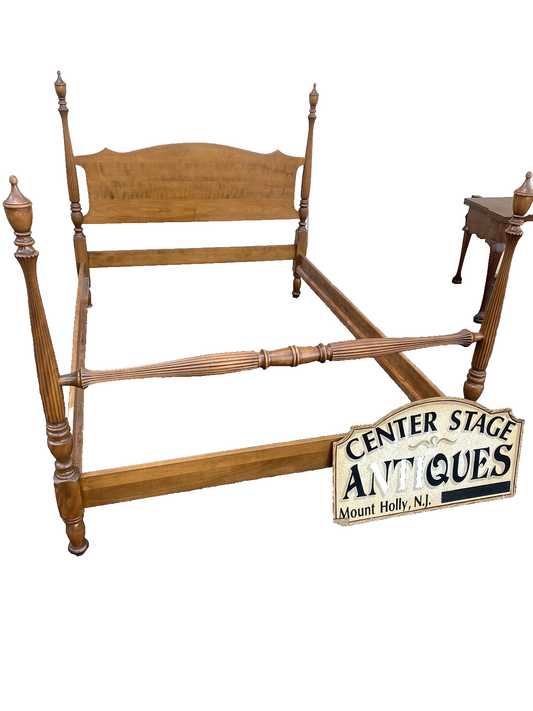 65947    Solid Maple Full Size Poster Bed with Rails