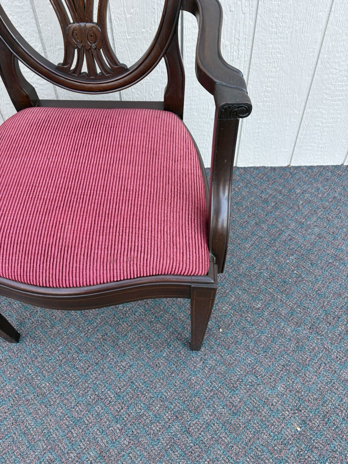 67162 Super Quality Set of 8 Mahogany Shield Back Dining Chairs