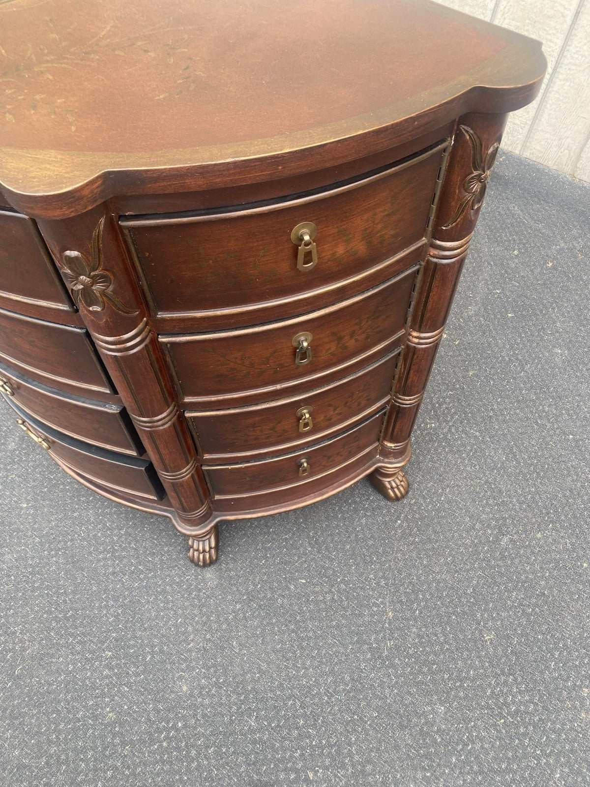 66510 Decorator Modern Dresser Chest