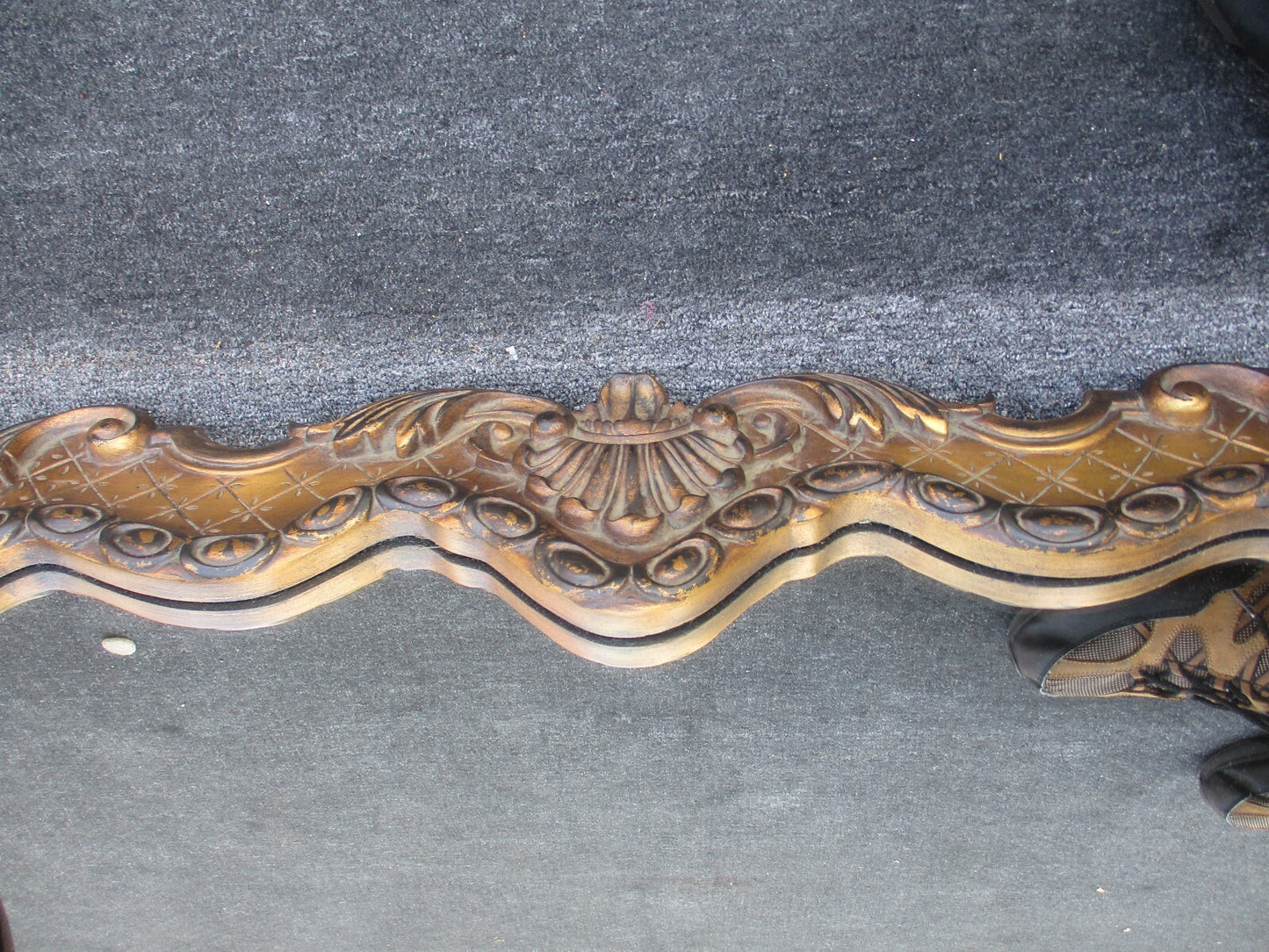 63607 Decorator Accent Mirror in Fancy Picture Frame