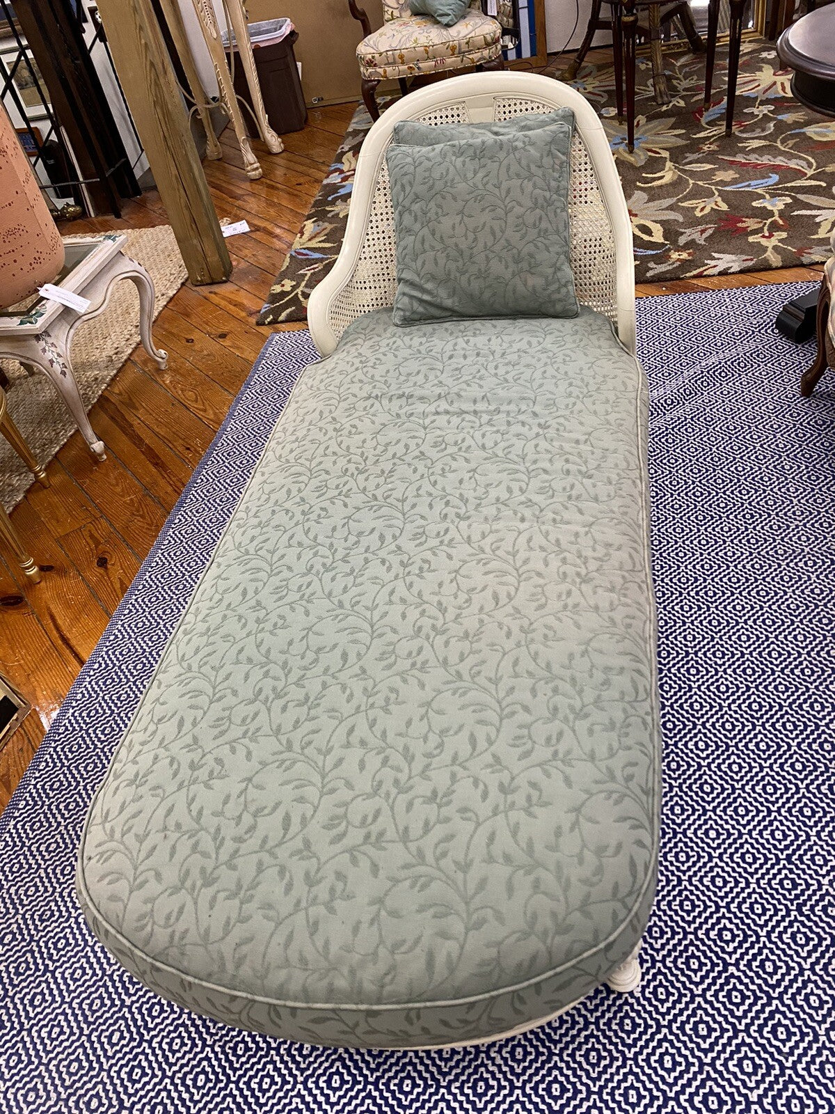 60874  Romantic Shabby Sofa Chaise Lounge Chair