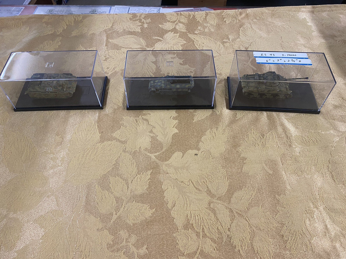 ES 43: 3 Tanks In Showcase 6" x 3" x 2 3/4"H