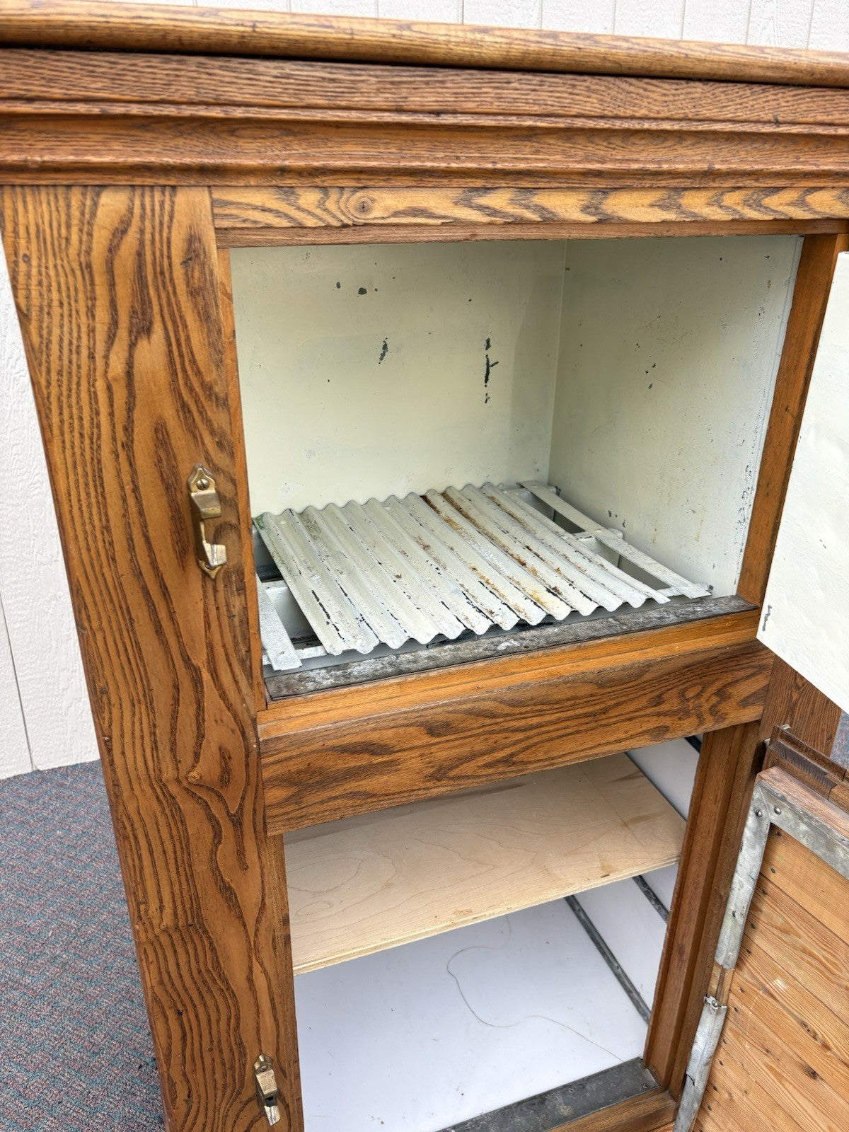65511 Antique Victorian Oak Ice Box Liquor Storage Cabinet
