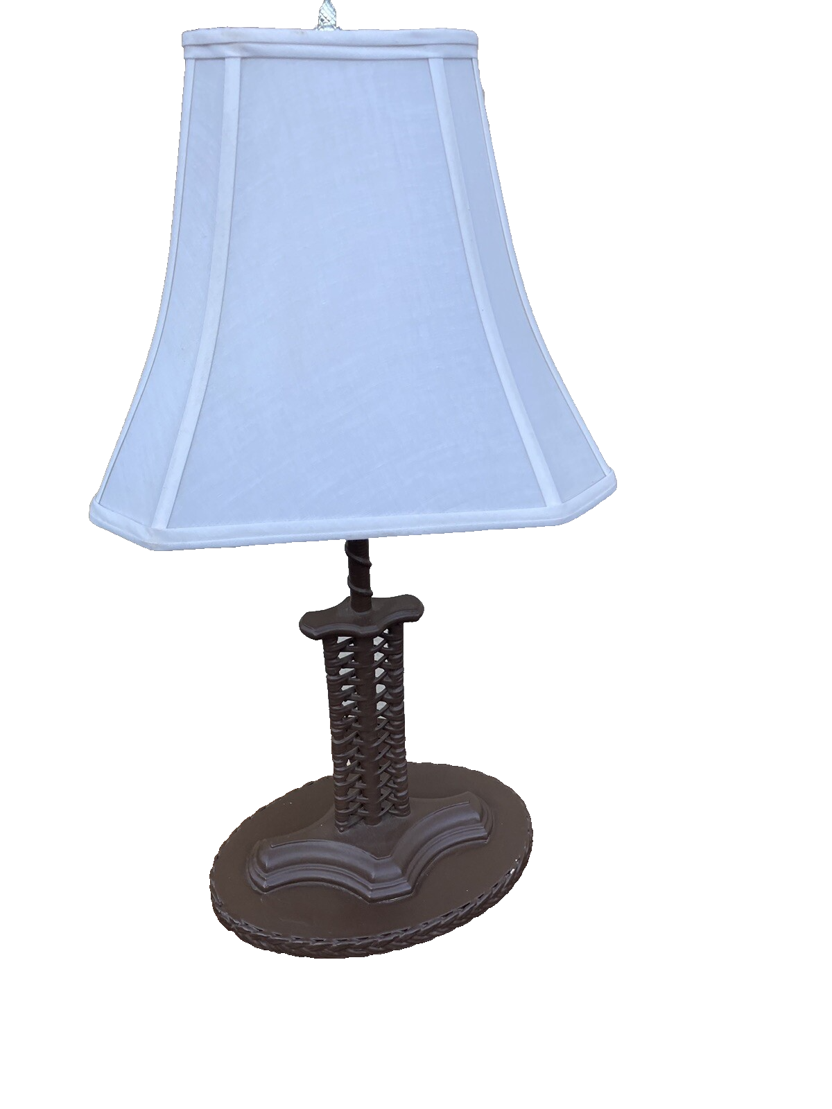 66020   Antique Victorian Wicker  Sofa Couch Armchair Chair with 2 lamps