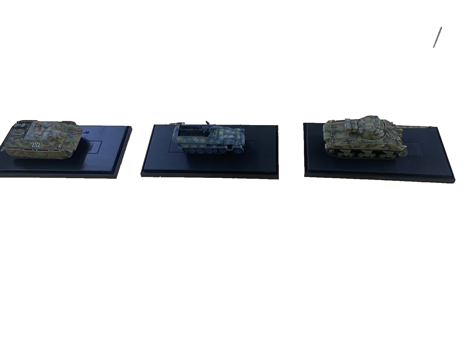 ES 43: 3 Tanks In Showcase 6" x 3" x 2 3/4"H