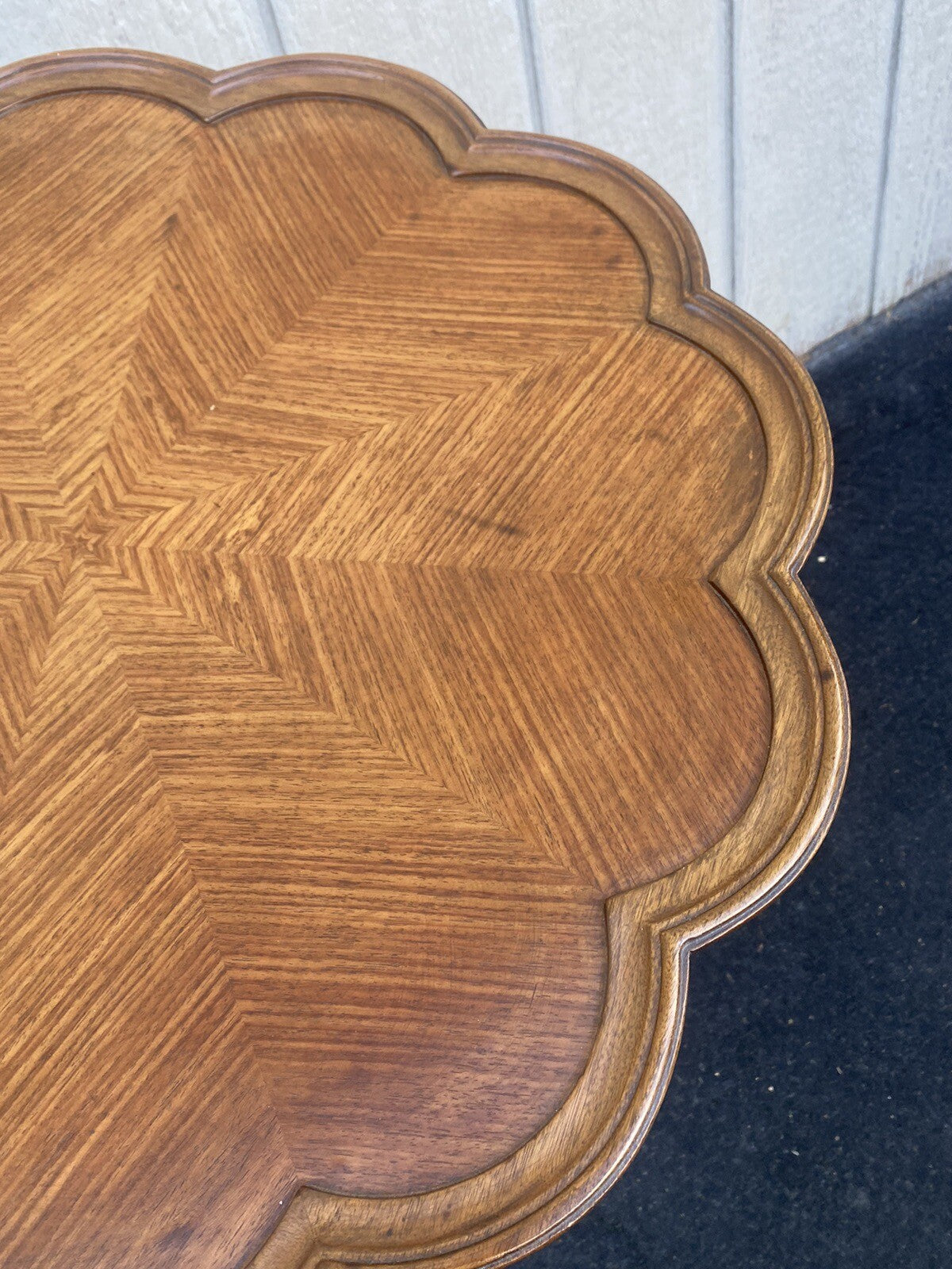 65002   Flame Mahogany Tilt Top Lamp Table Stand