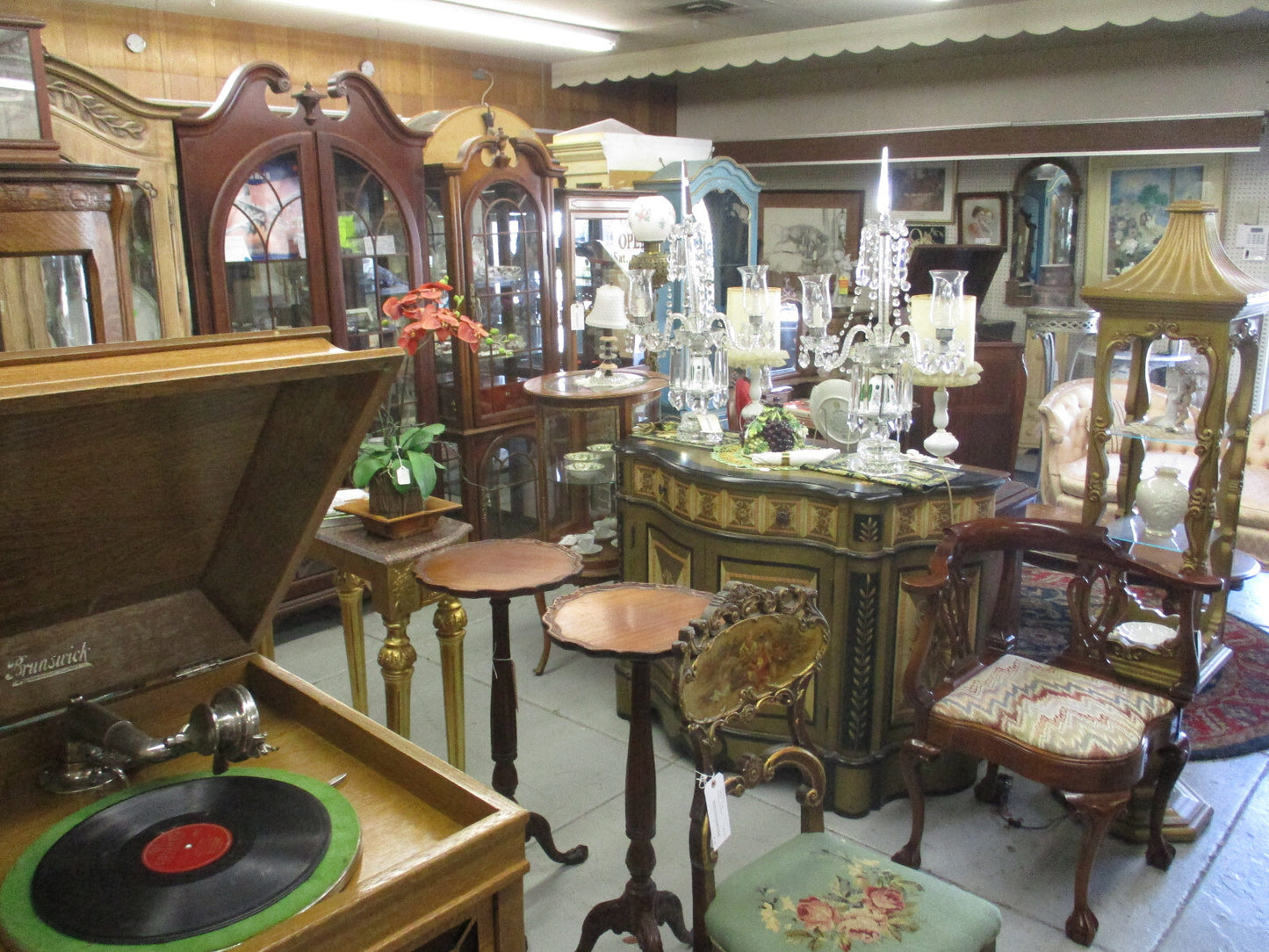 64439 Gold Decorator Console Table with Mirror