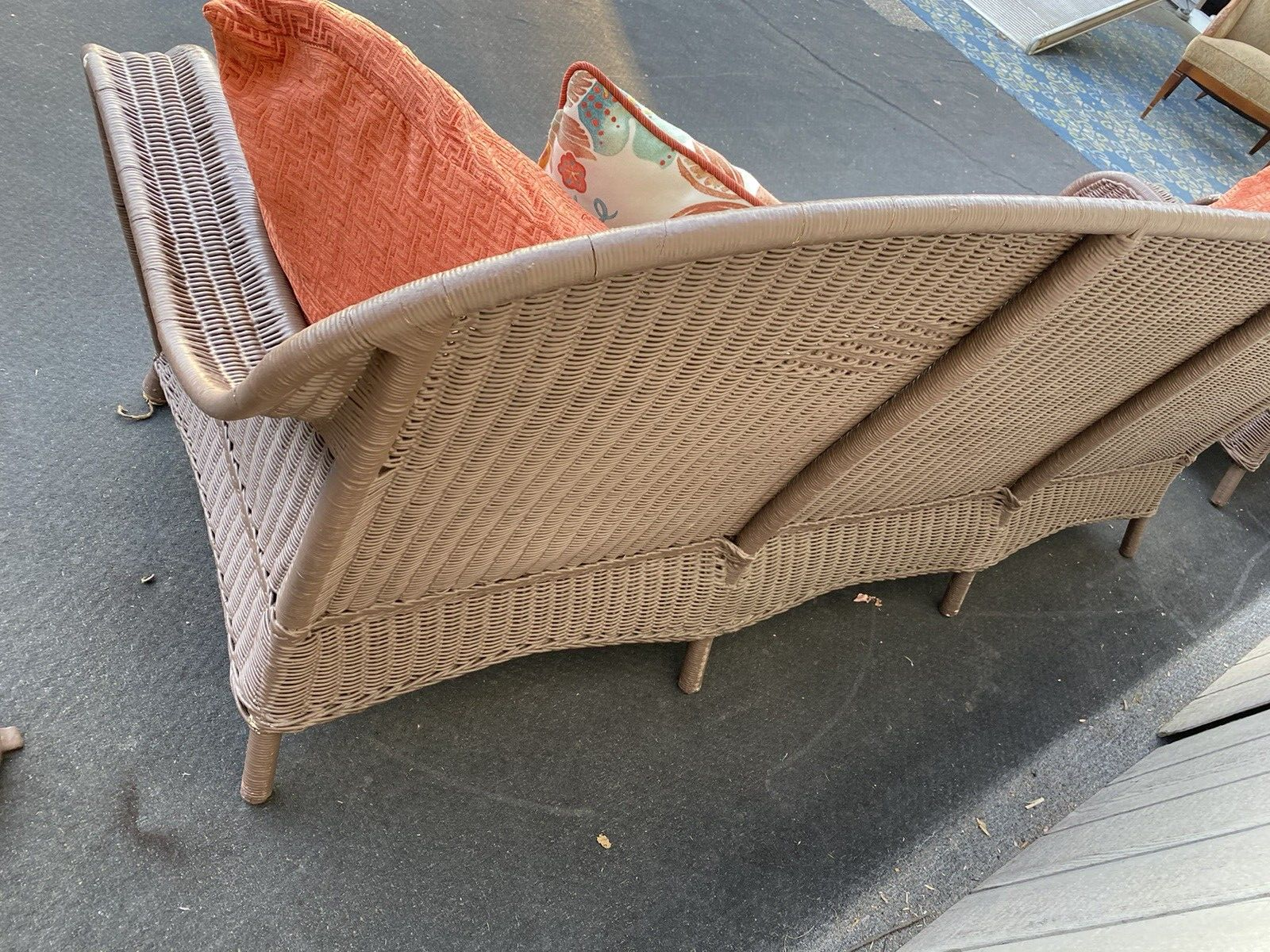 66020   Antique Victorian Wicker  Sofa Couch Armchair Chair with 2 lamps