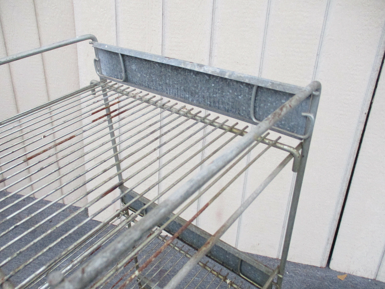 62841- PL:    Industrial Metal Stand Display Cabinet with Advertising MR  MRS T 