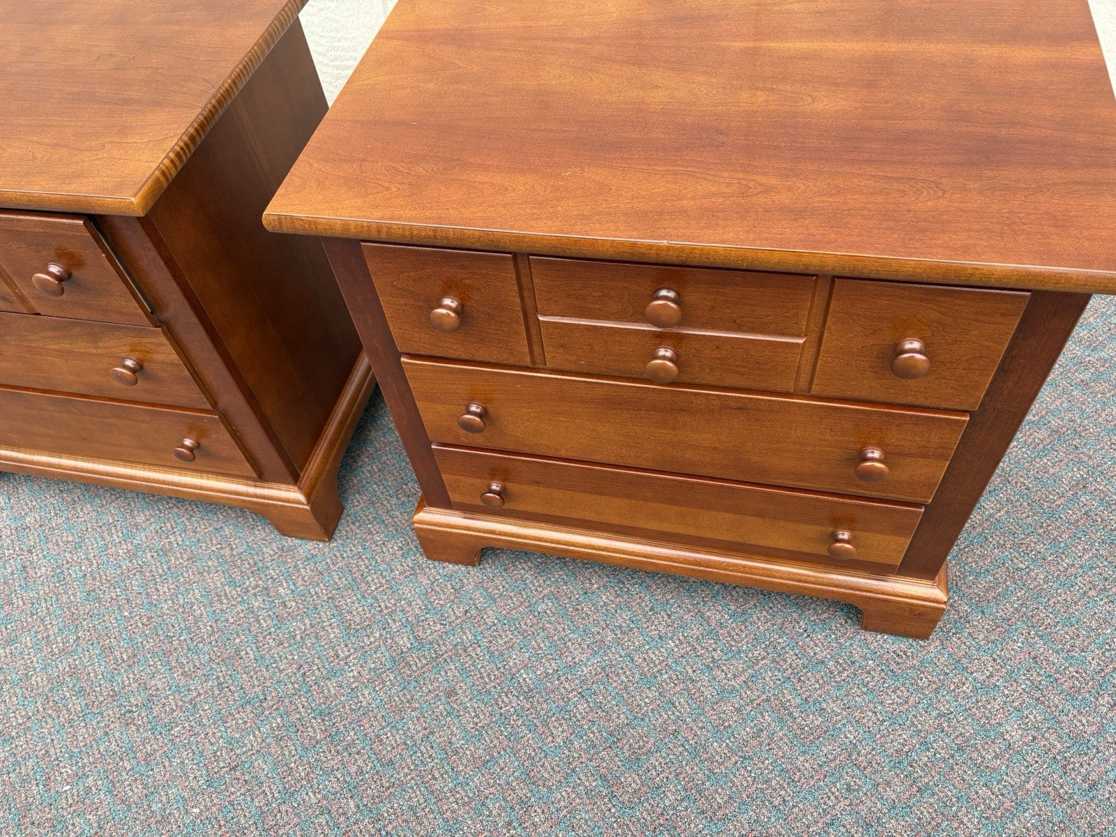 67190 Pair Stanley Furniture Cherry Nightstand End Table s