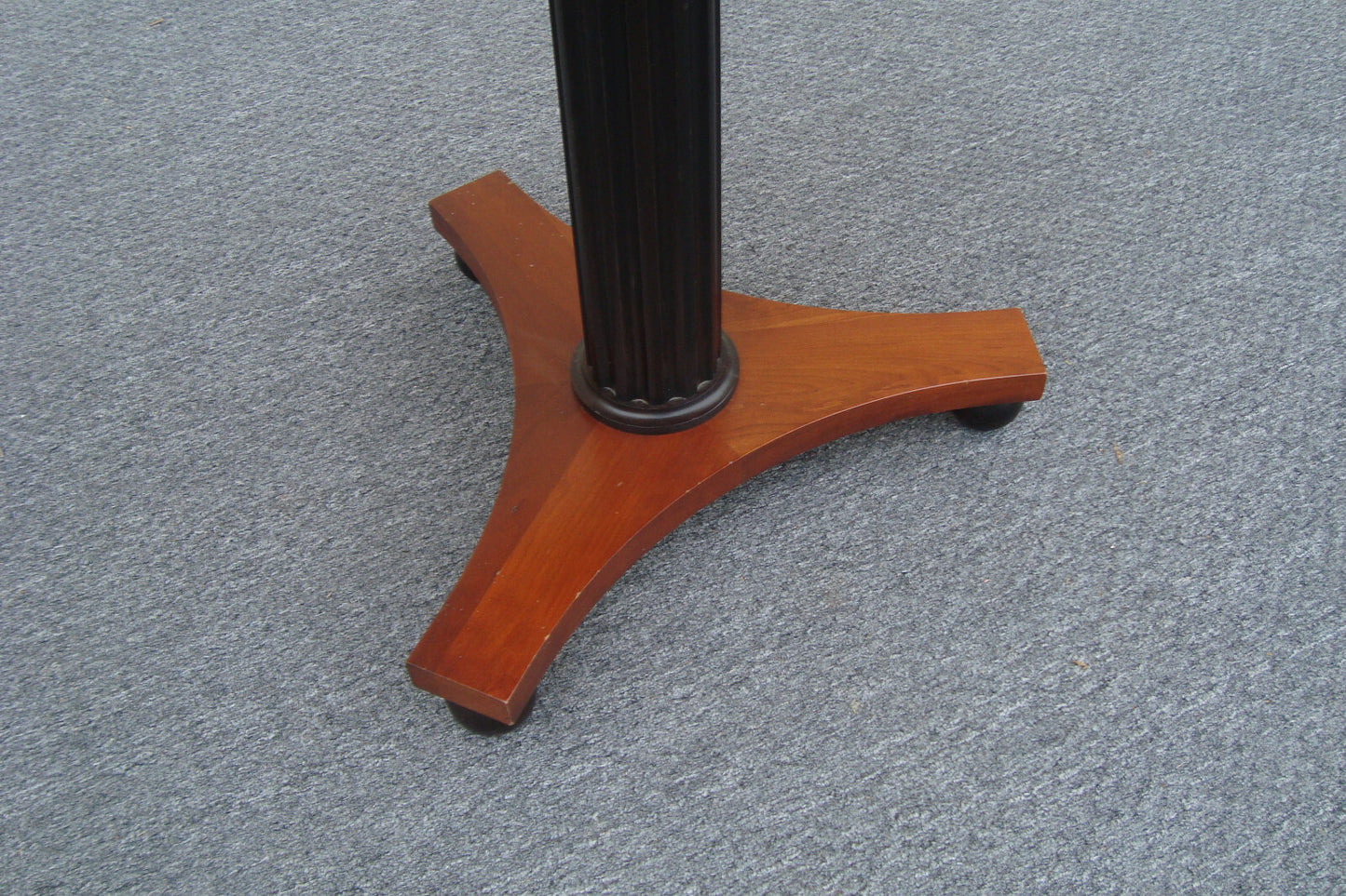 61399 ETHAN ALLEN Cherry Lamp Table Stand Nightstand