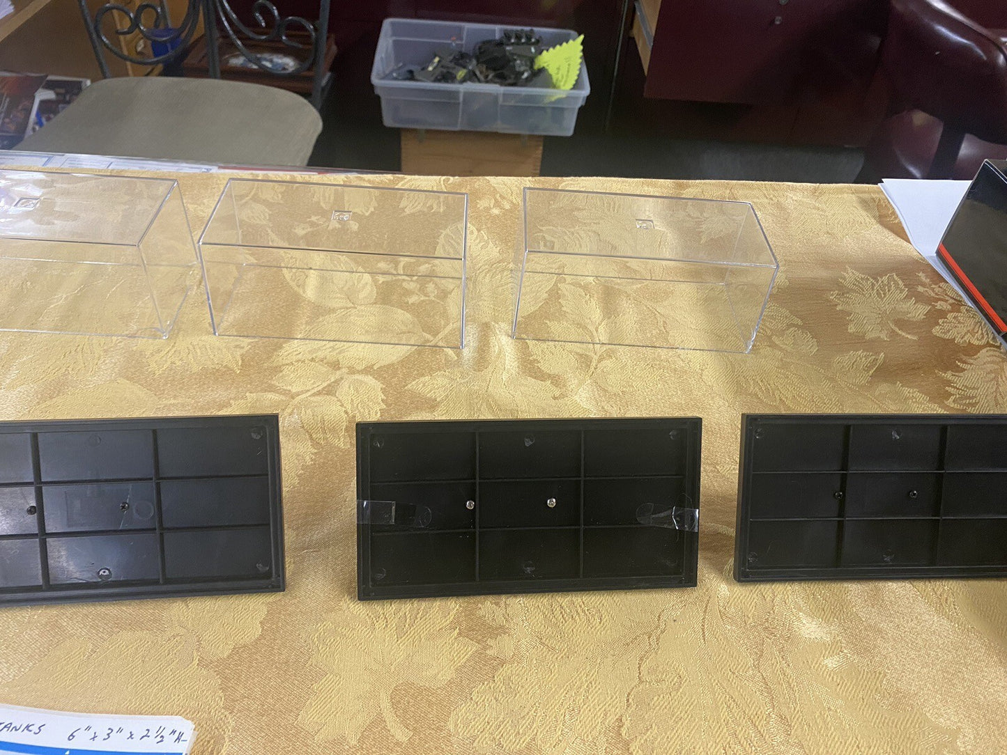 ES 41:   3 Tanks In Showcase s   Showcase size 6" x 3" x 2 1/2"H