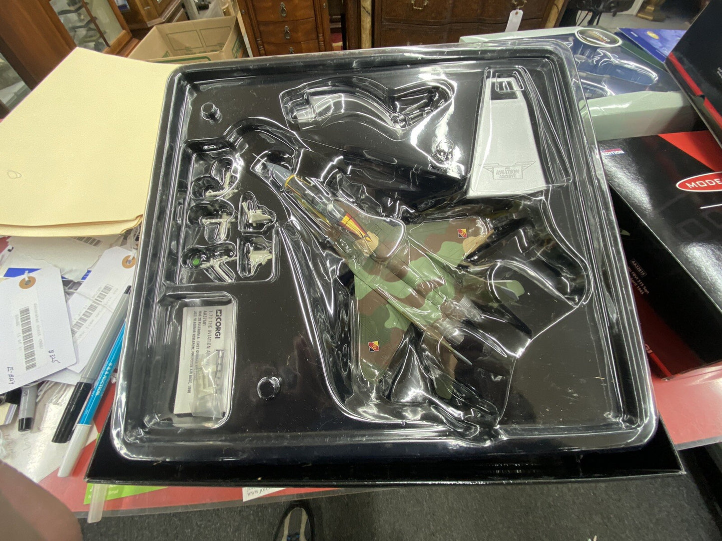 ES 207 :   Corgi AA37501 MIG 29 FULCRUM AEAST GERMANY VLadimir KOMAROW 1990