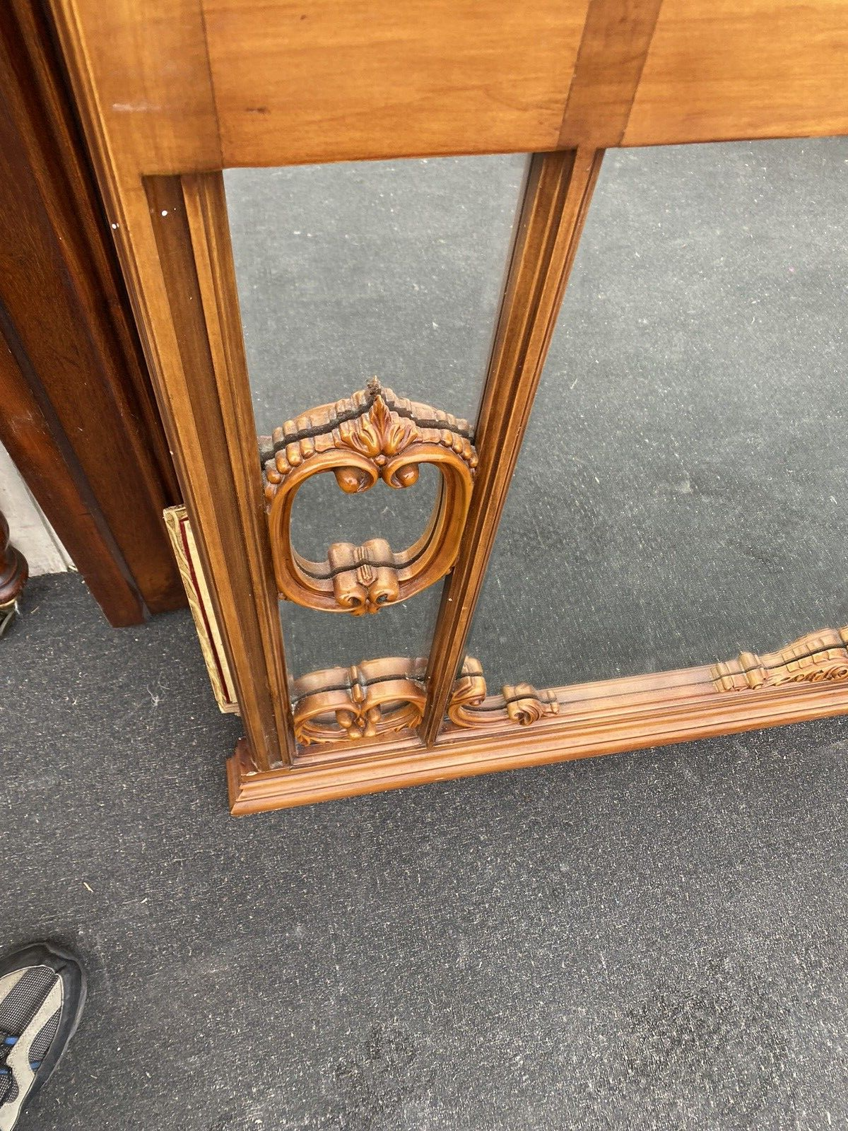 66238 Large Decorator RIO Furniture Fancy Mirror with Cherub s