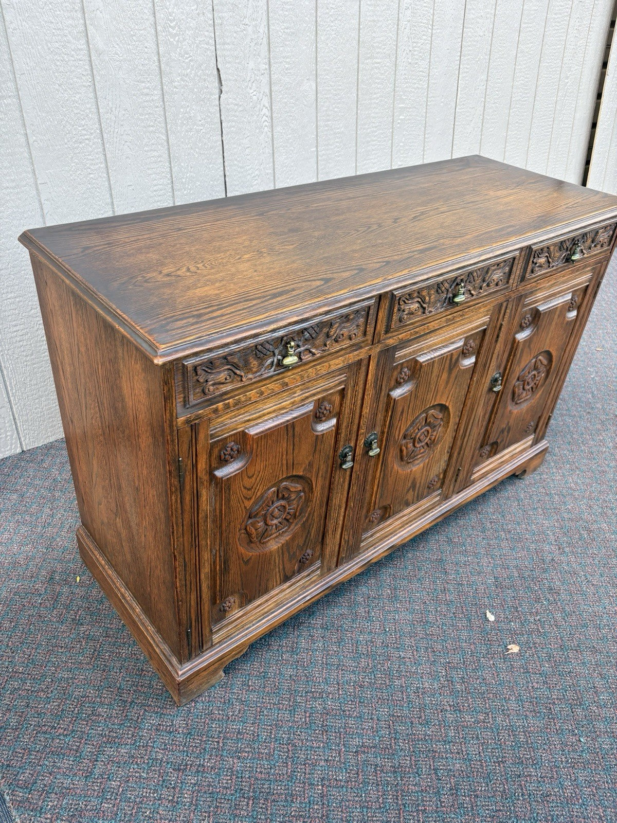 67134 FEUDAL Oak Sideboard Server Cabinet