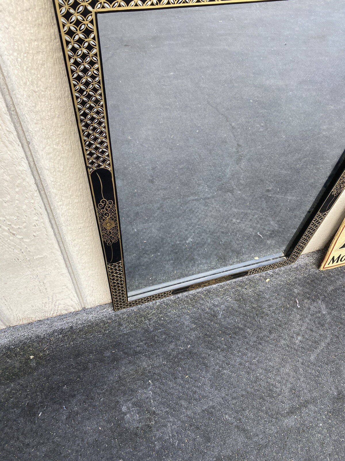 64914 Oriental Decorator Figural Mirror