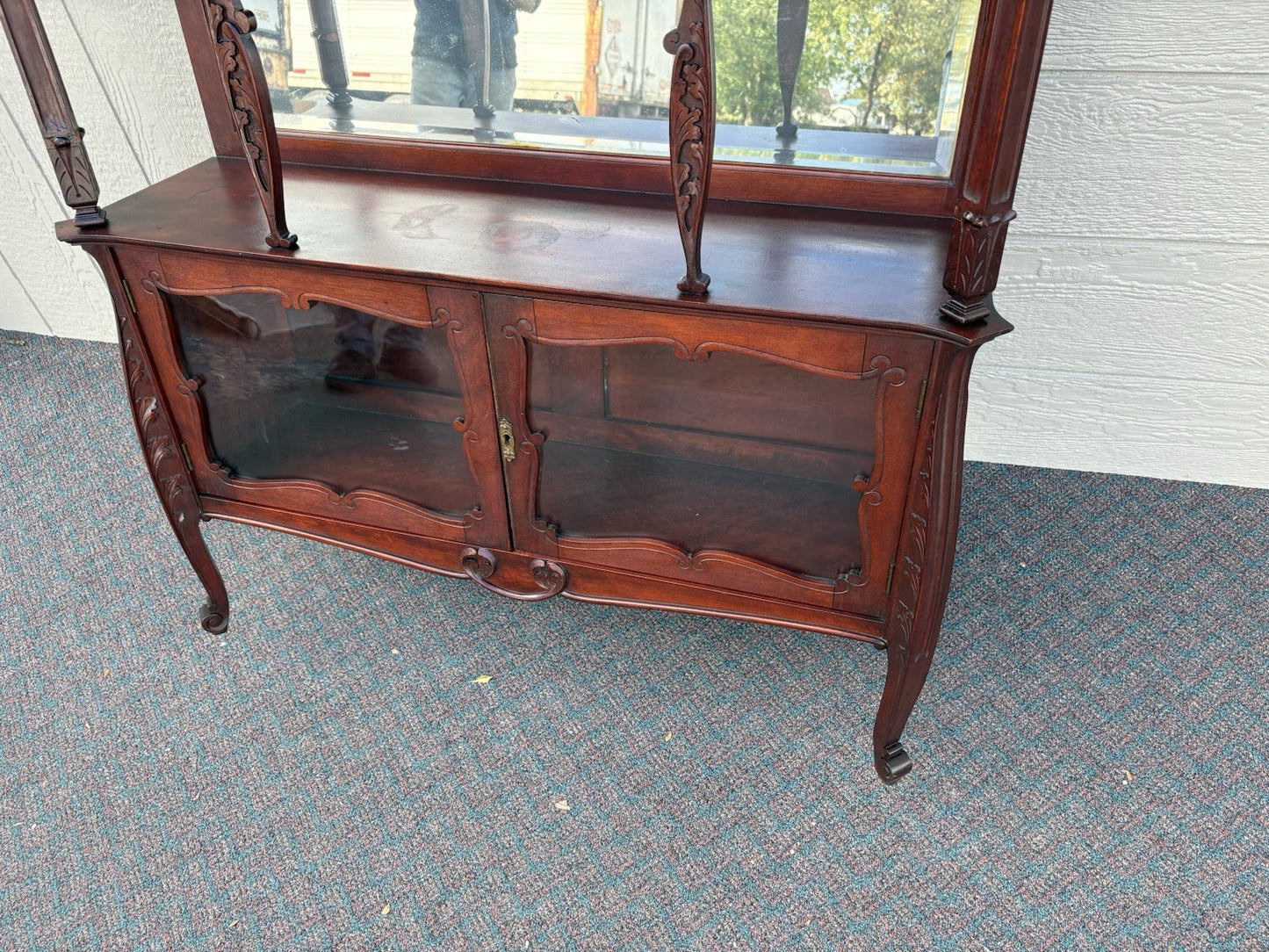 67148 Antique Mahogany Etergie Curio Display cabinet