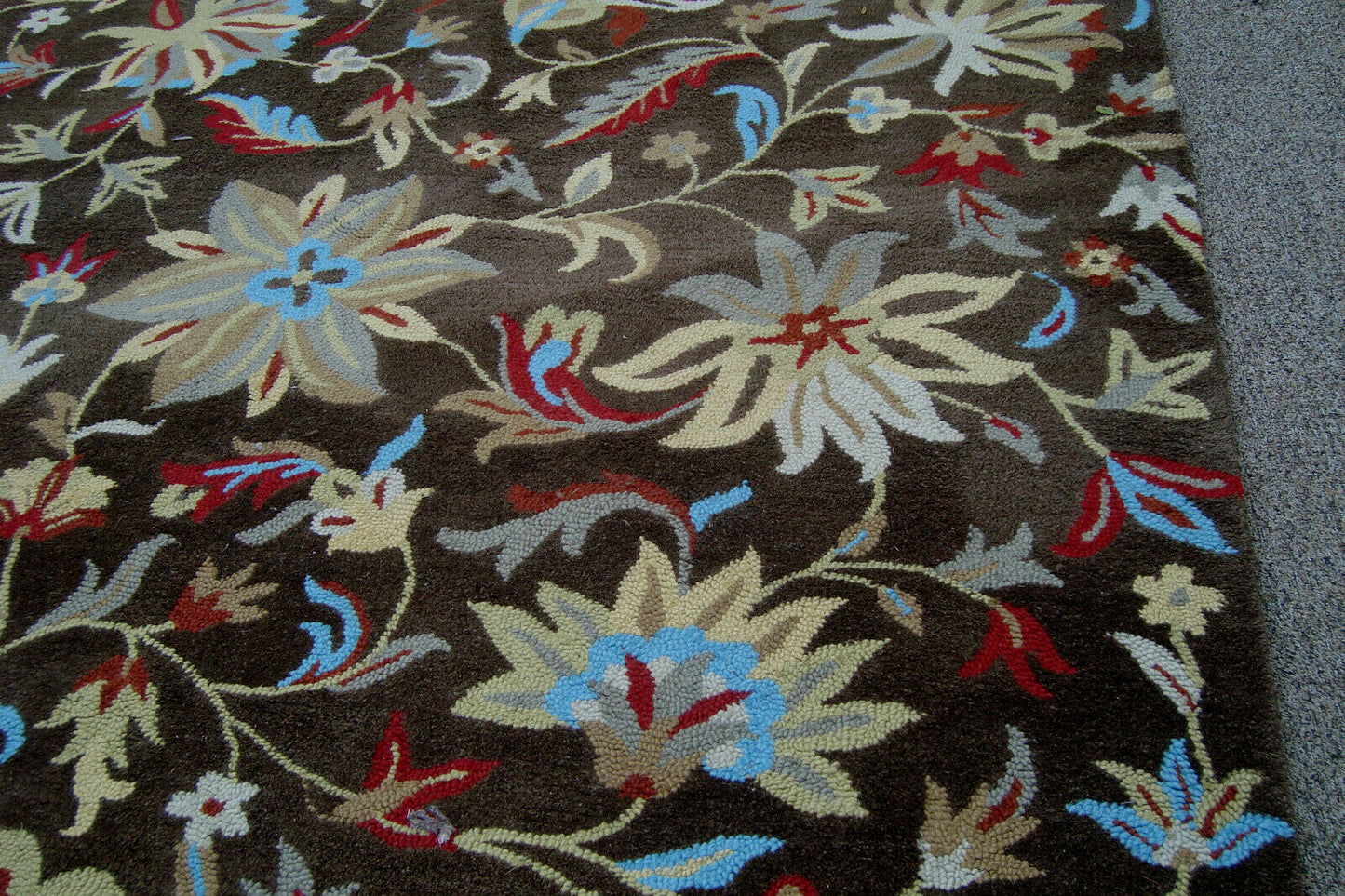 Rug 215 -  SAFAVIEH  JARDIN 100% Wool Carpet Rug  8' x 10' Size
