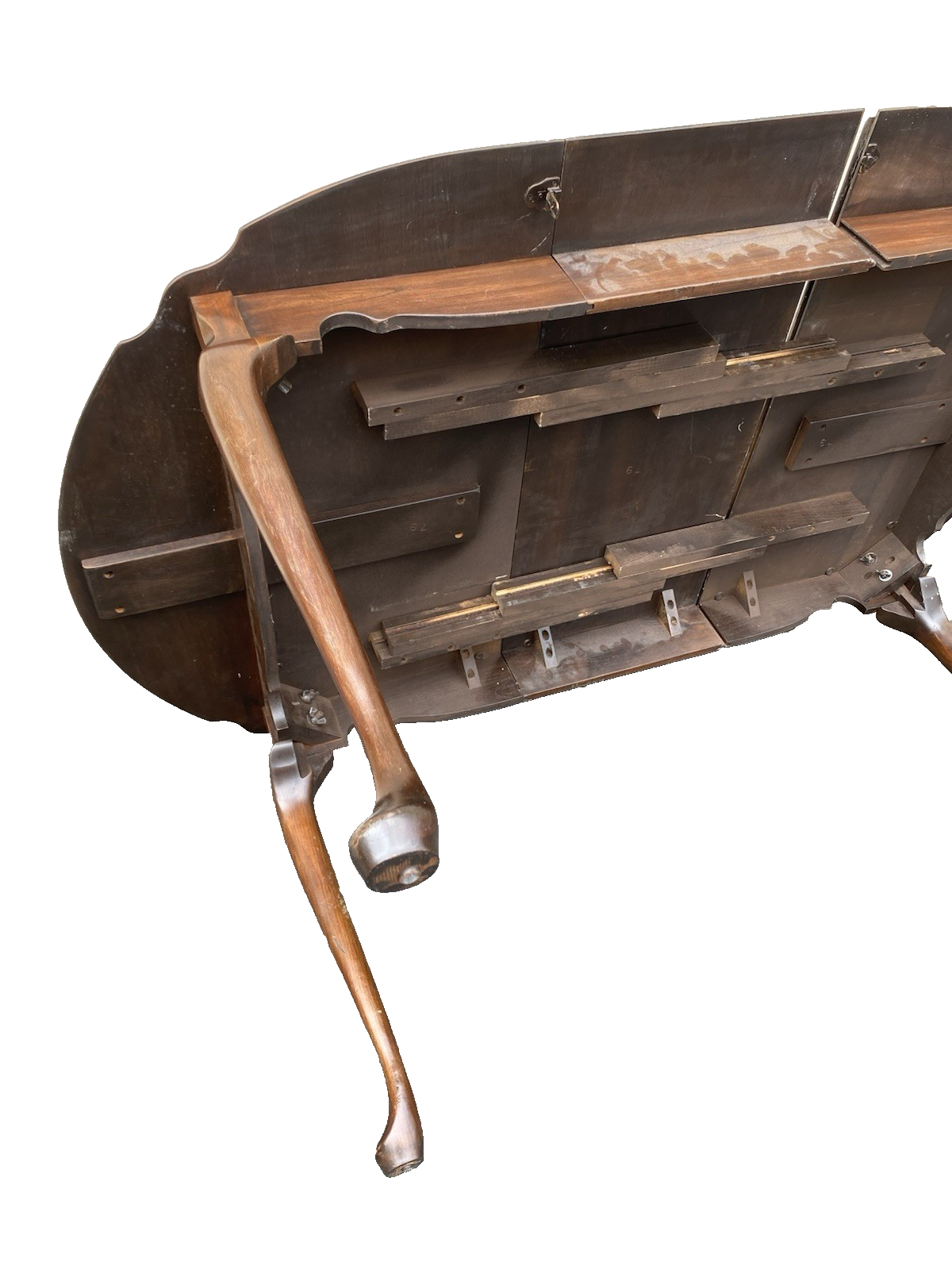 66516 Scalloped Cherry Dining Table with NO leafs Table Top 42" x 52"