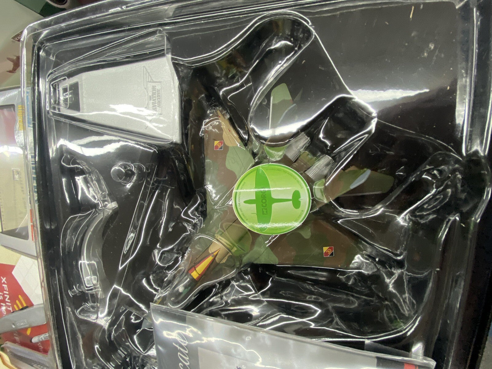 ES 207 :   Corgi AA37501 MIG 29 FULCRUM AEAST GERMANY VLadimir KOMAROW 1990