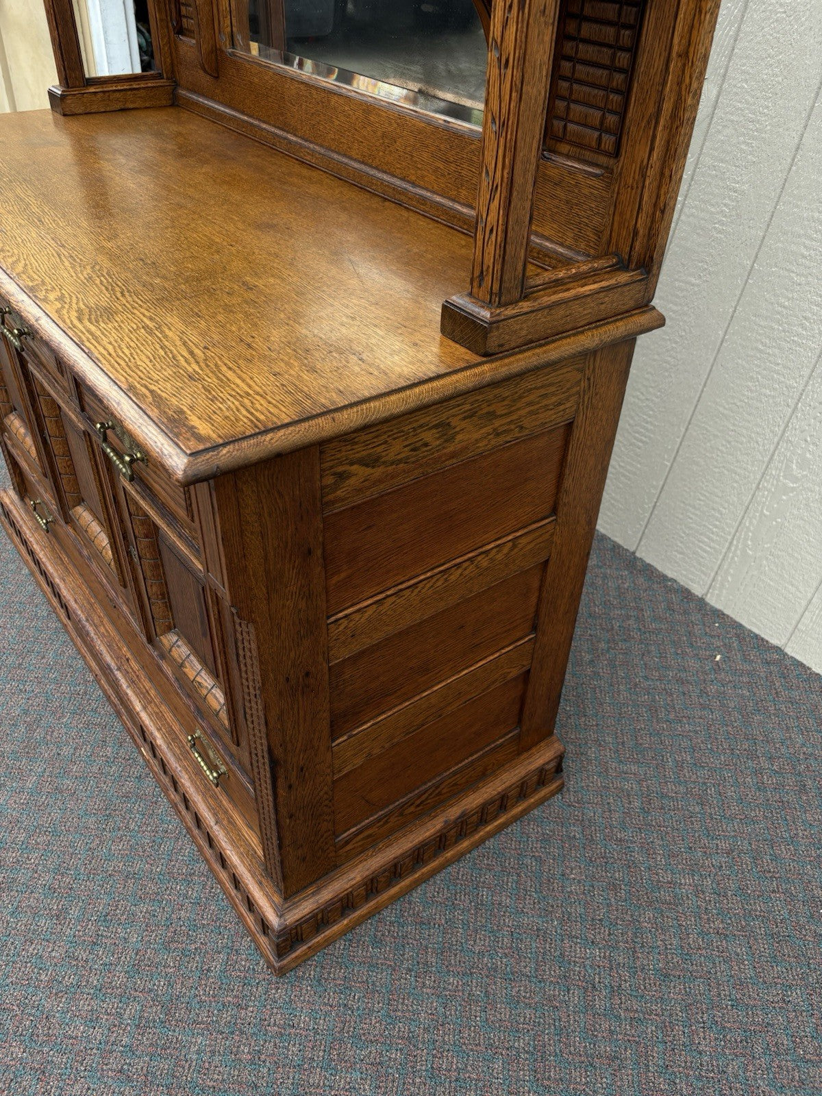 67026 Antique Victorian Oak Sideboard Buffet Cabinet