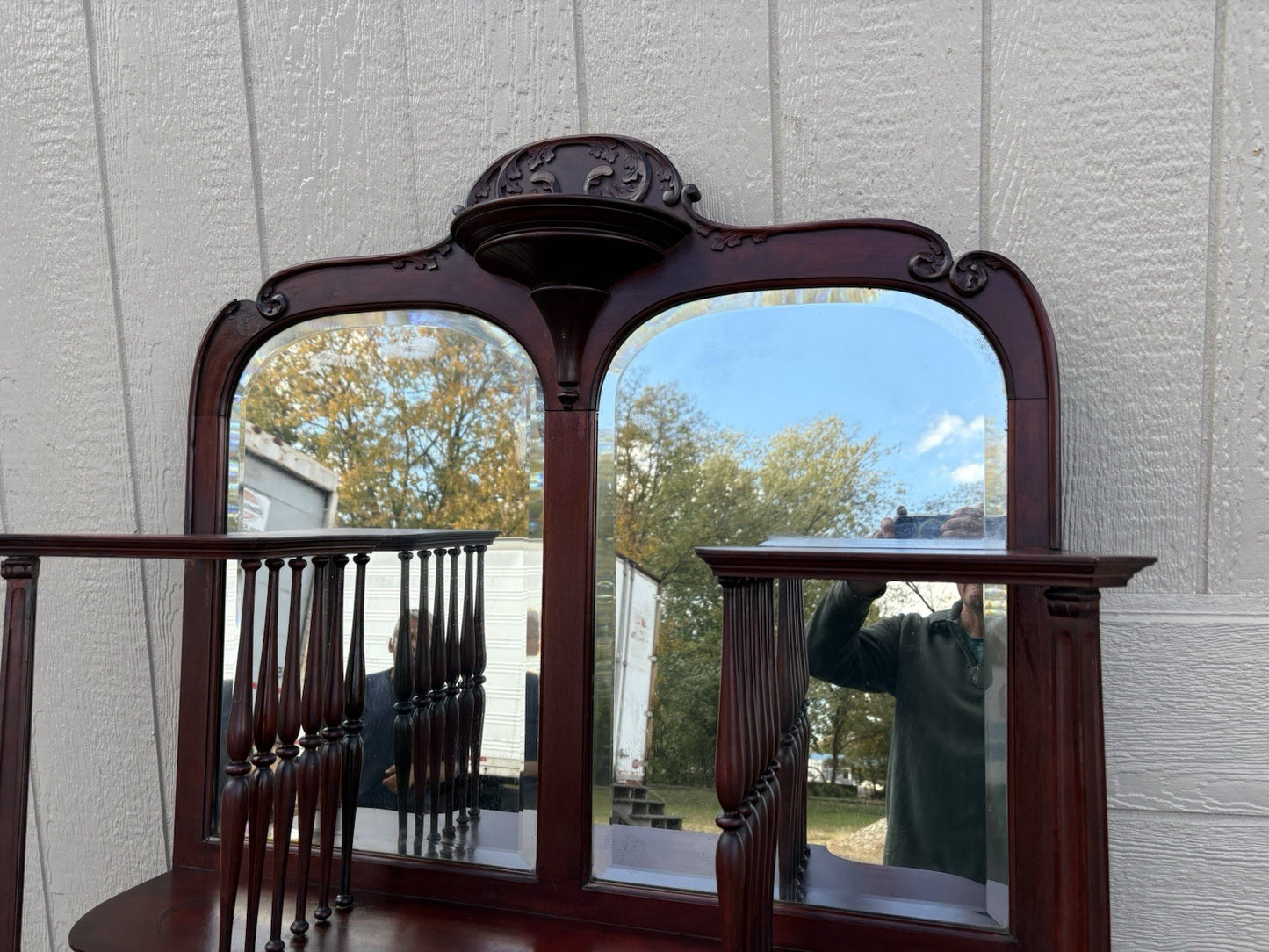 67148 Antique Mahogany Etergie Curio Display cabinet