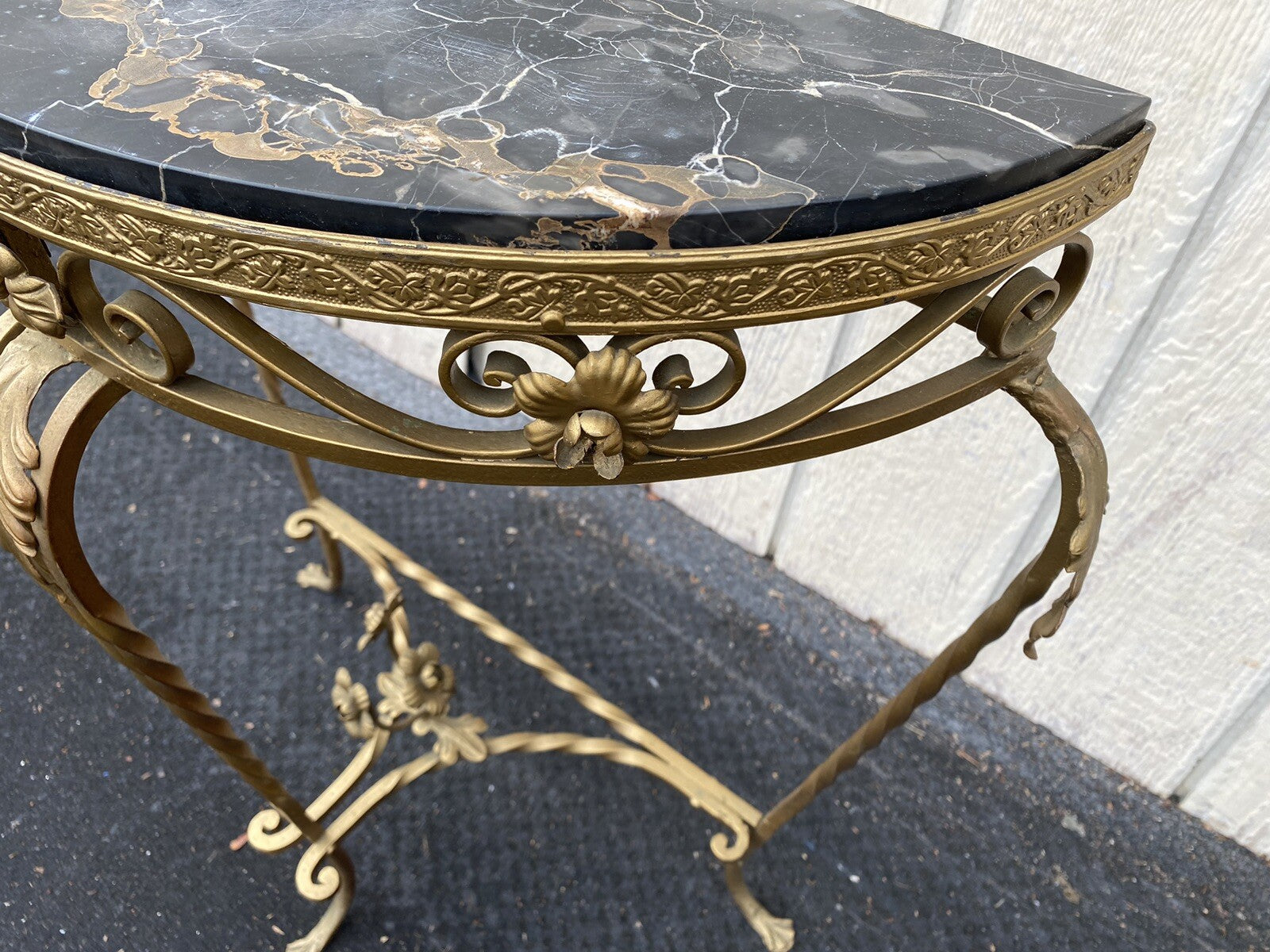 65634    Marble Top Decorator Iron Demilune Console Table Stand
