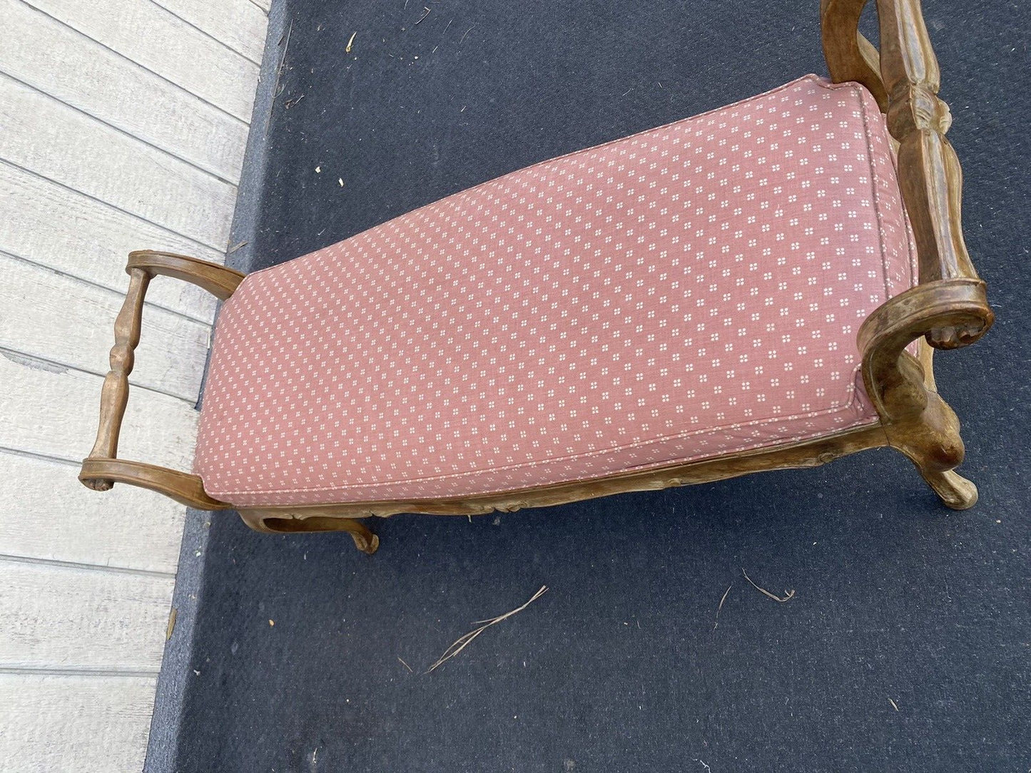 65935  French Country Louis XV window Bench Ottoman