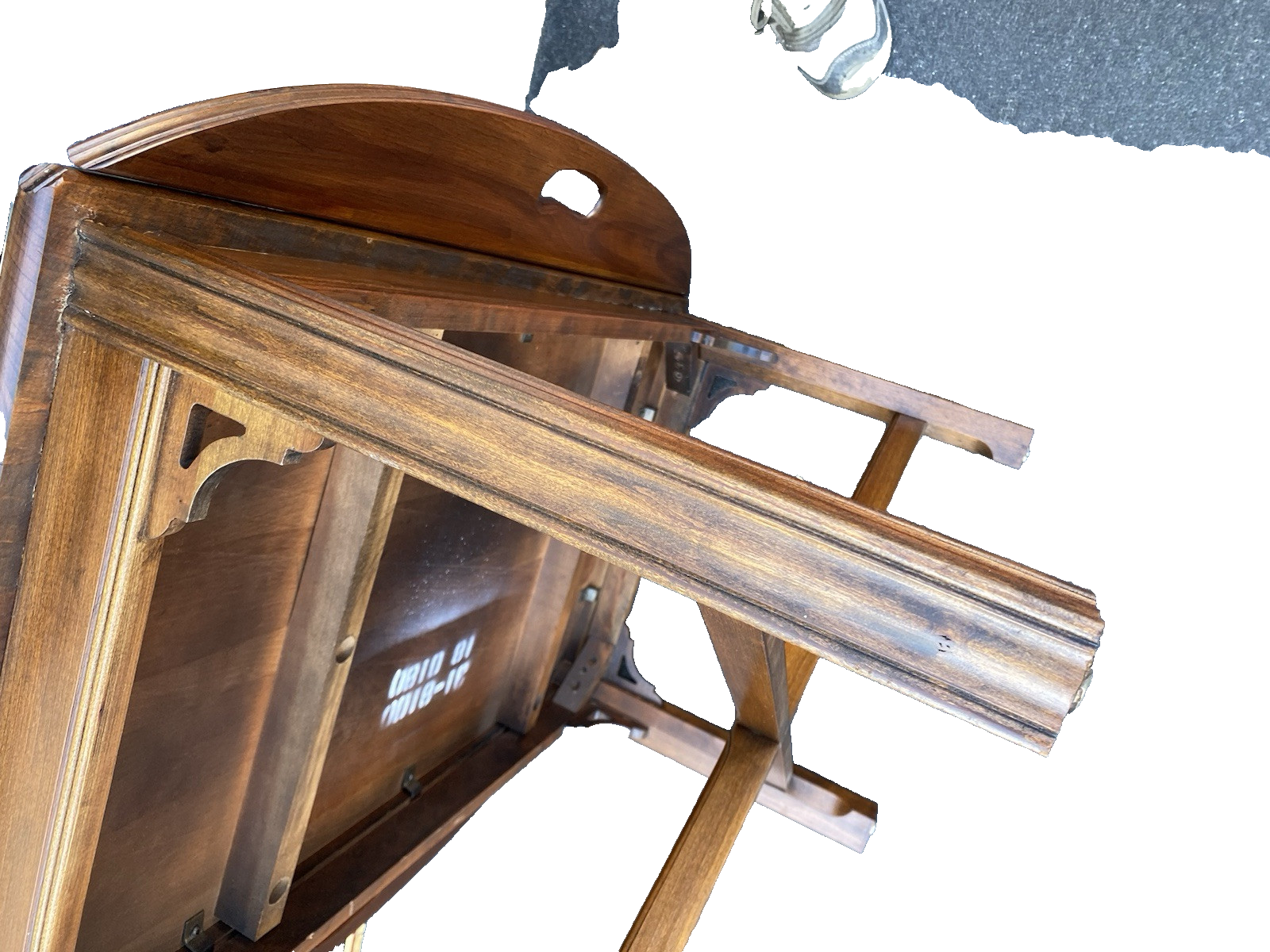 66345 ETHAN ALLEN  ?? Cherry  Butler Coffee Table Stand