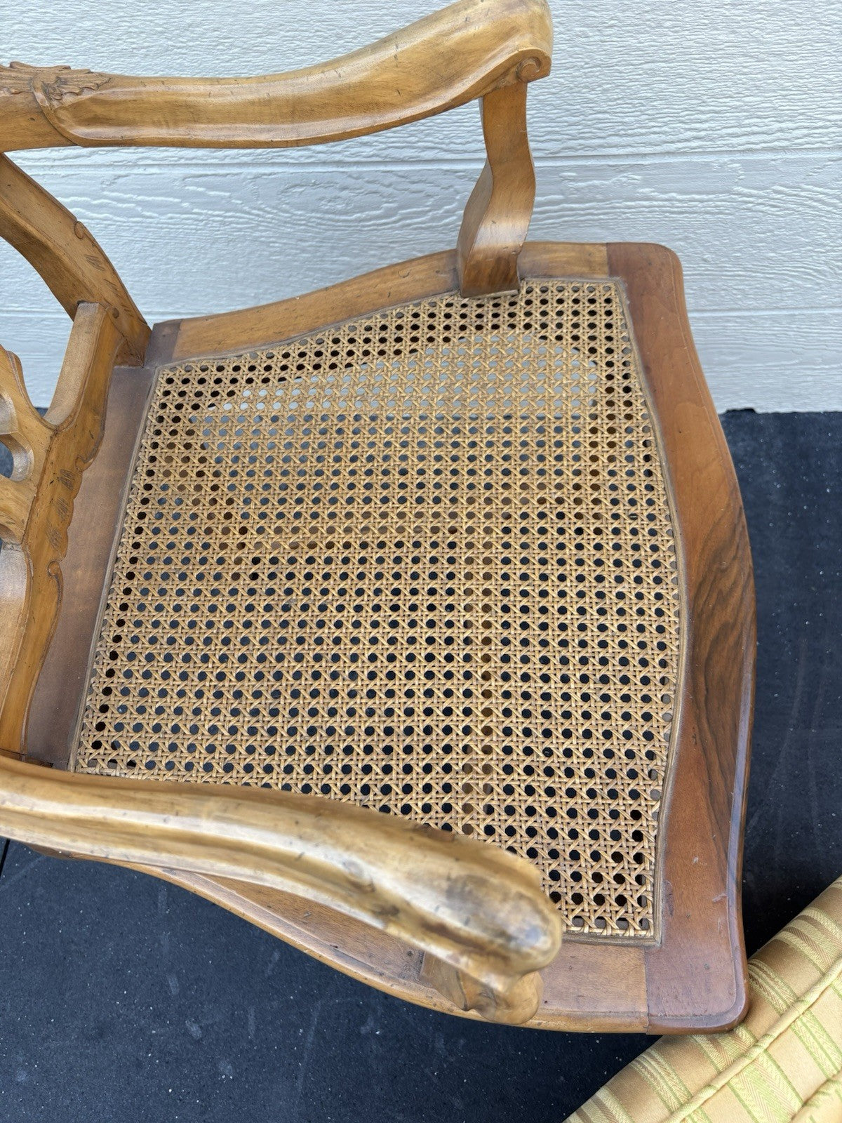 62658   French Country Louis XV Armchair Chair PEGGED Construction