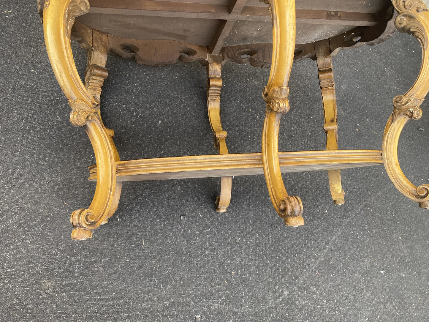 65653   Decorator Antique Tray Top Coffee Table Stand