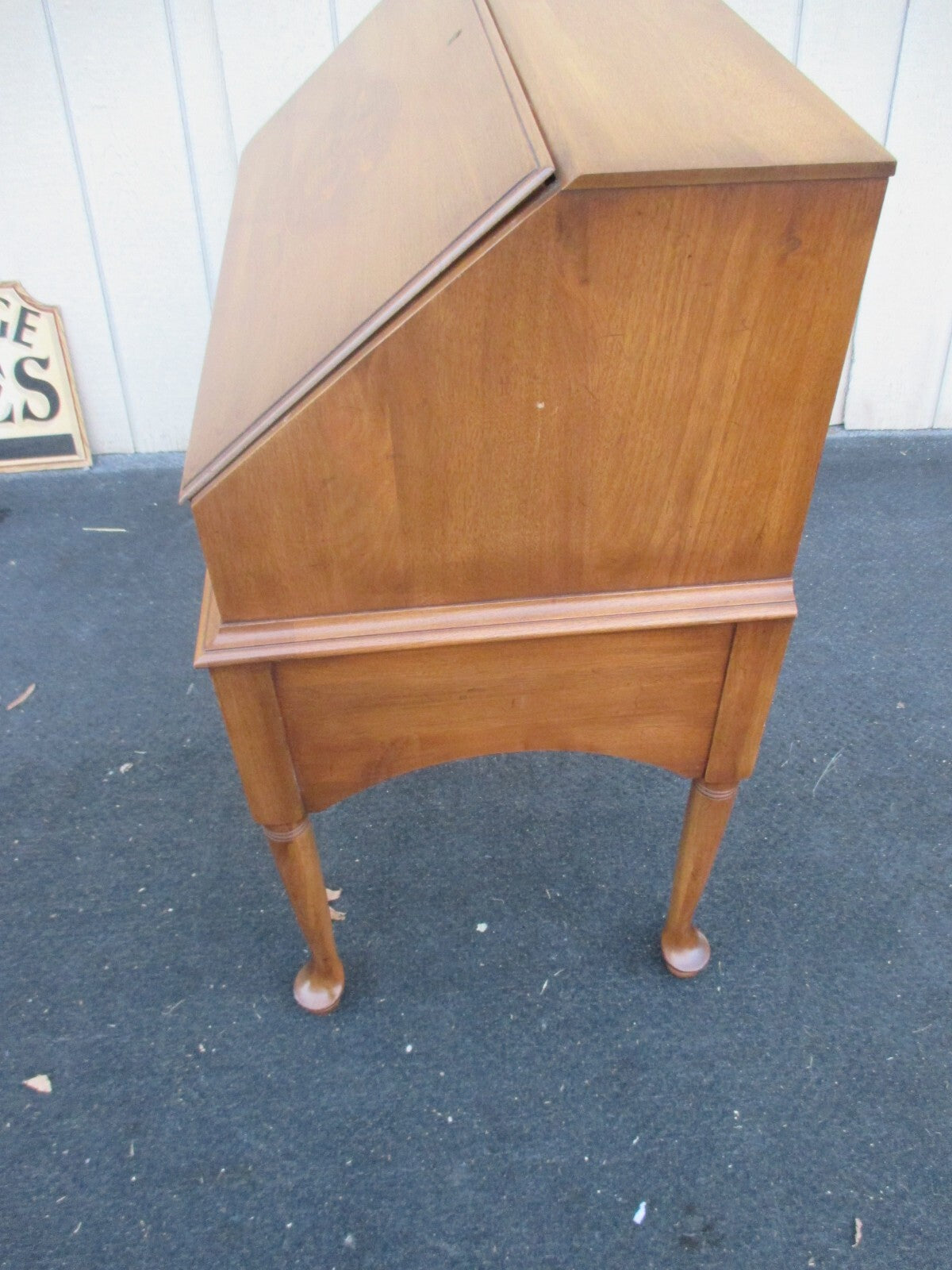 63998 Davis Furniture Inlaid Cherry Slantfront Desk