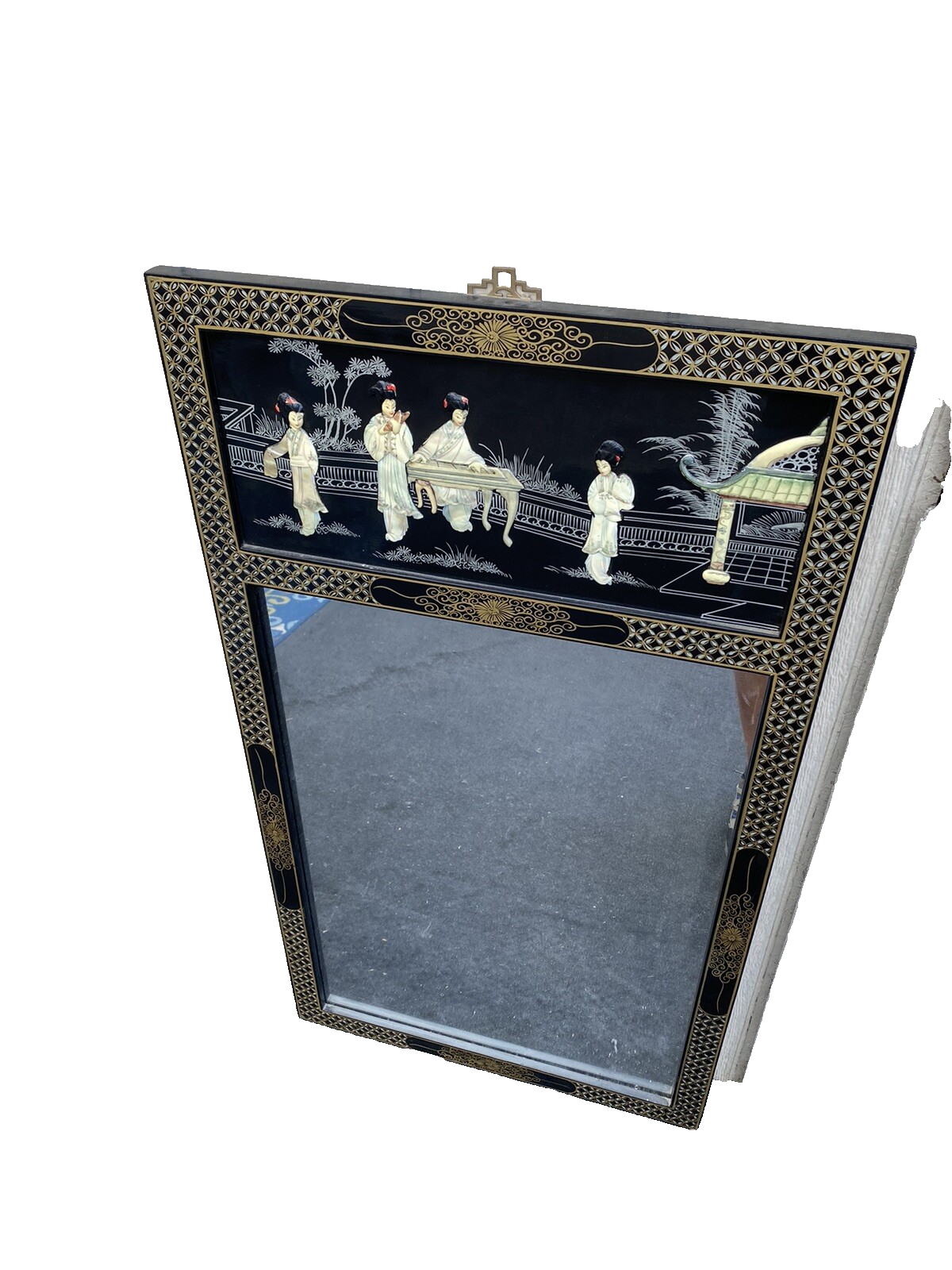 64914 Oriental Decorator Figural Mirror