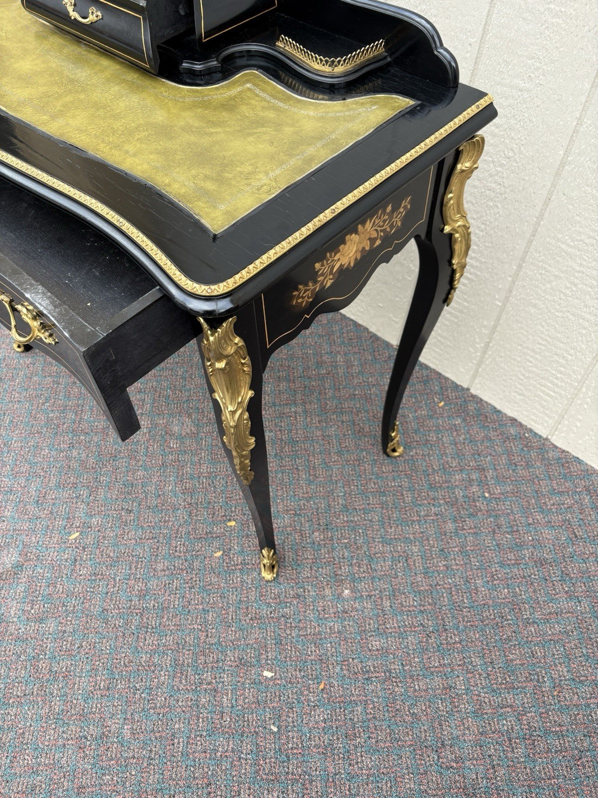 67143 Louis XV Desk with Bronze Ormalu