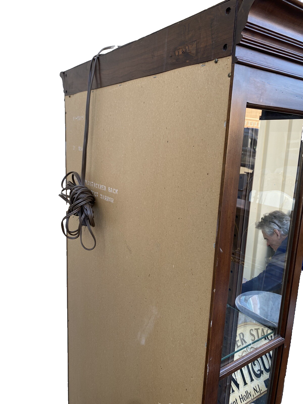 BN 03: Curio China cabinet