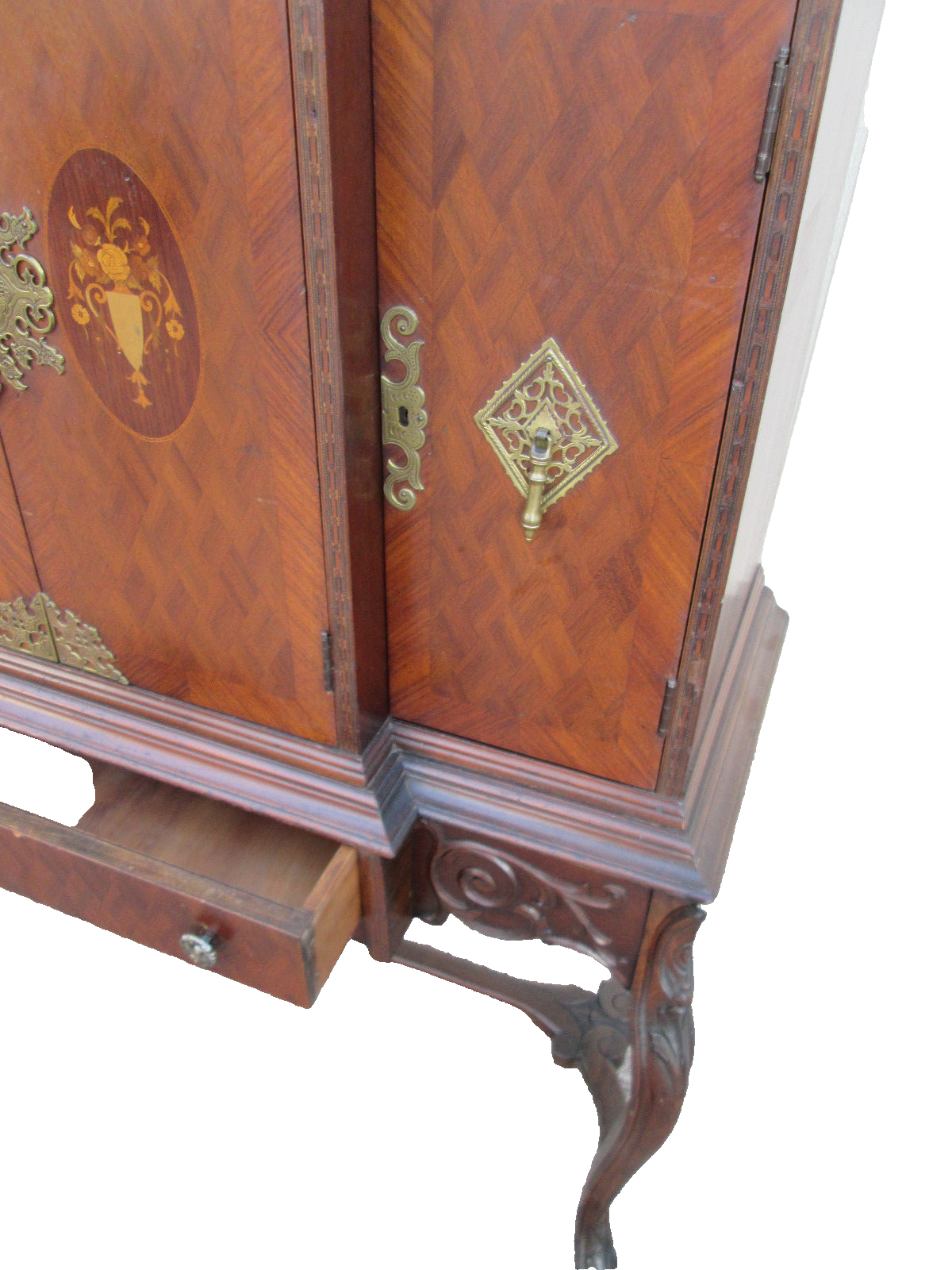 56654 Vintage French Inlaid Urns China Bar Cabinet Curio