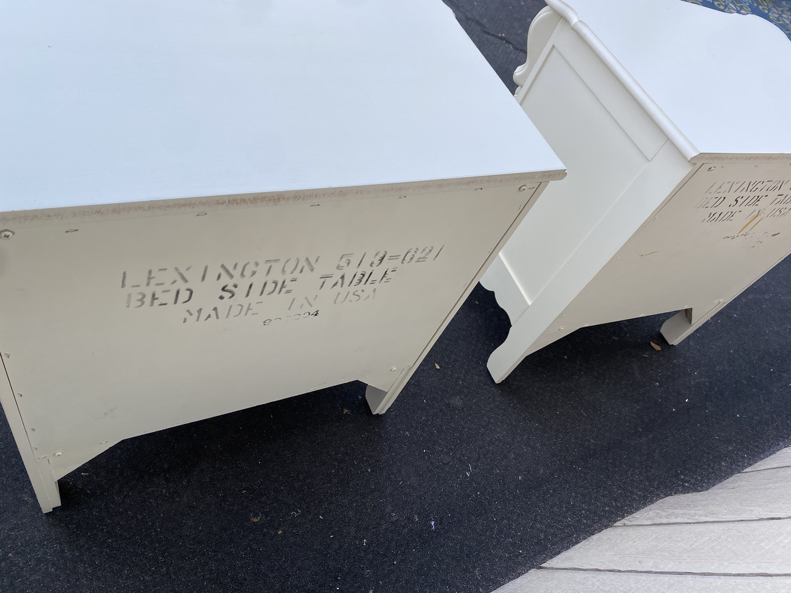 66379 Pair LEXINGTON Furniture Nightstand End Table Stand s