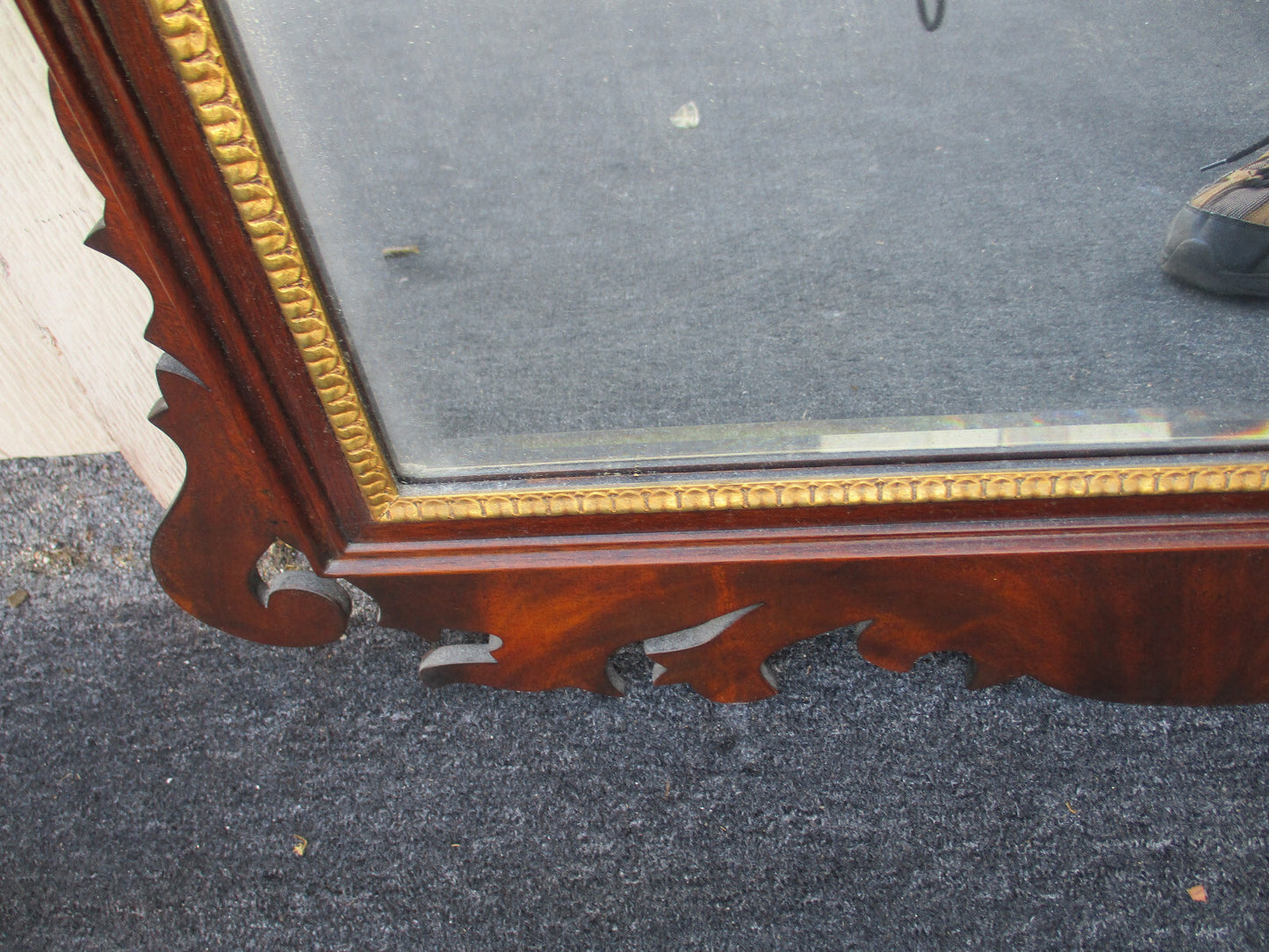 63573 HENKEL HARRIS Chippendale Burled Mahogany Mirror