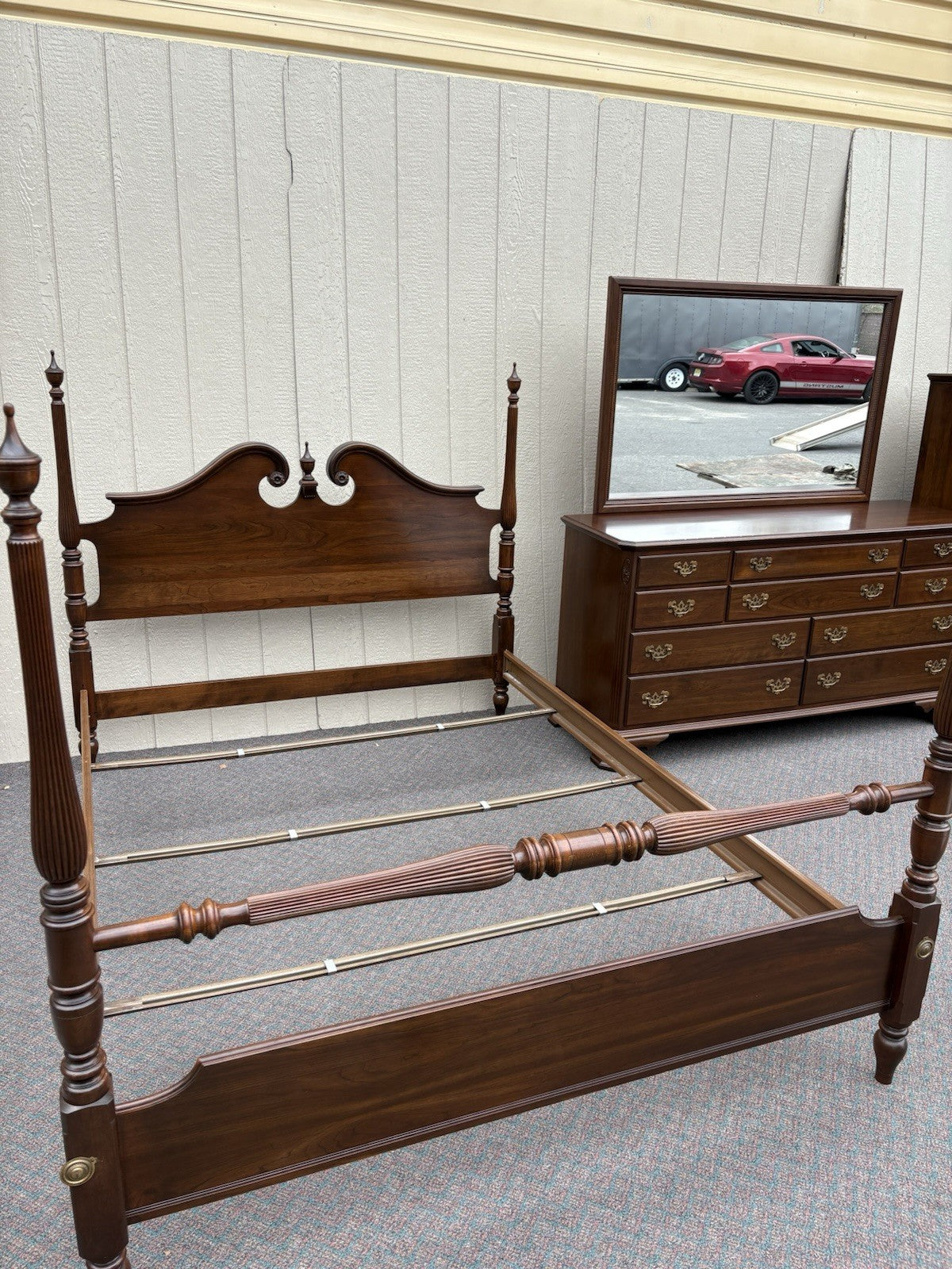67117 ETHAN ALLEN Bedroom Set High Chest Dresser w/ Mirror and Queen Poster Bed