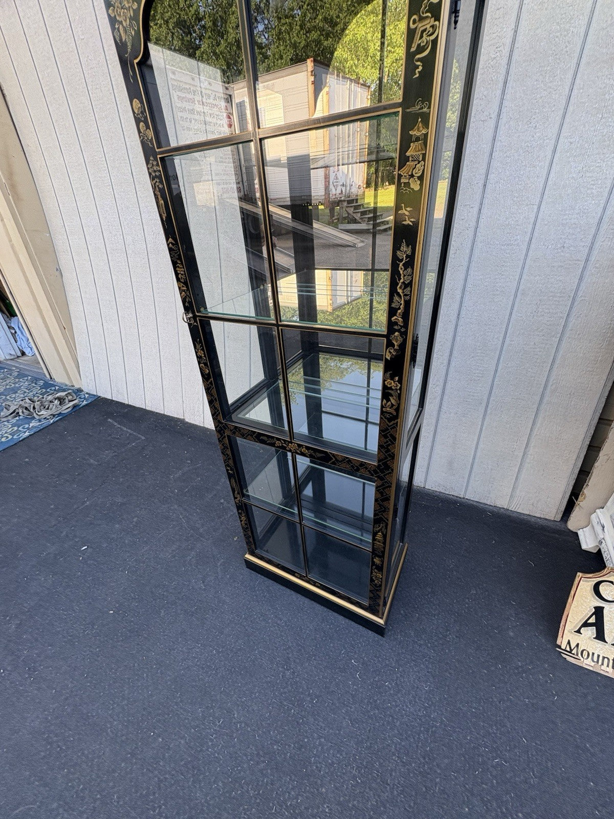 66707   Drexel Heritage Oriental Curio China Cabinet