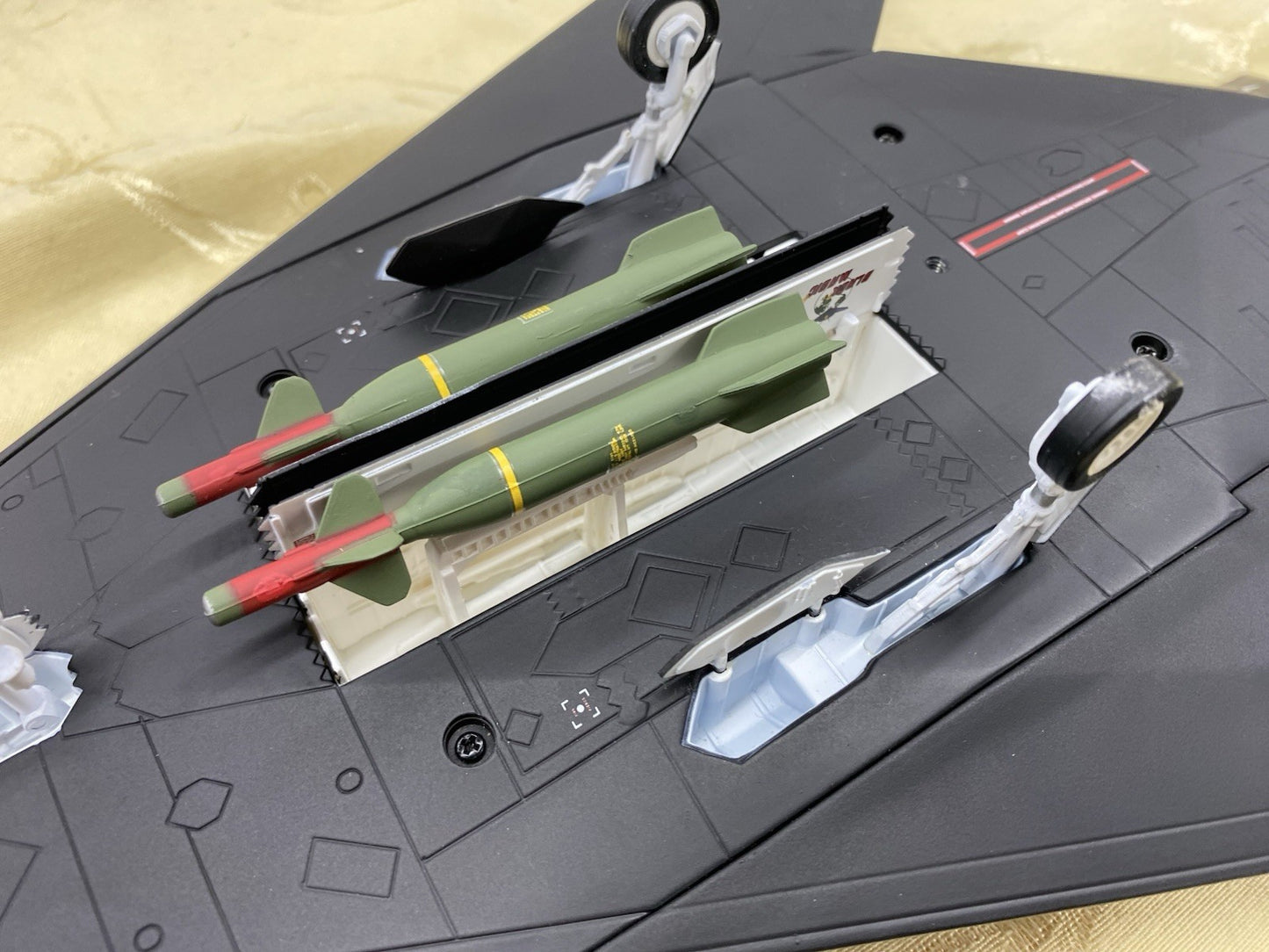 ES 229: Franklin Mint F 117 Stealth Fighter Plane Airplane