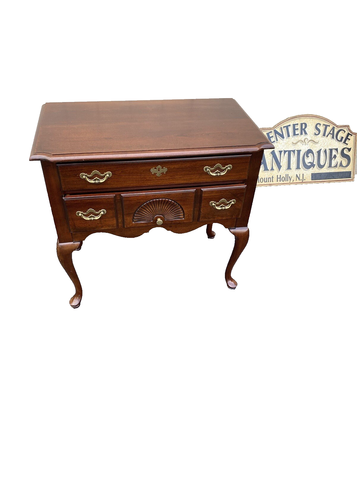 64544 Thomasville Collectors Cherry Queen Anne Low Boy