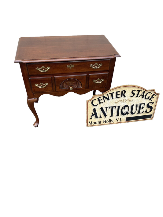 64544 Thomasville Collectors Cherry Queen Anne Low Boy