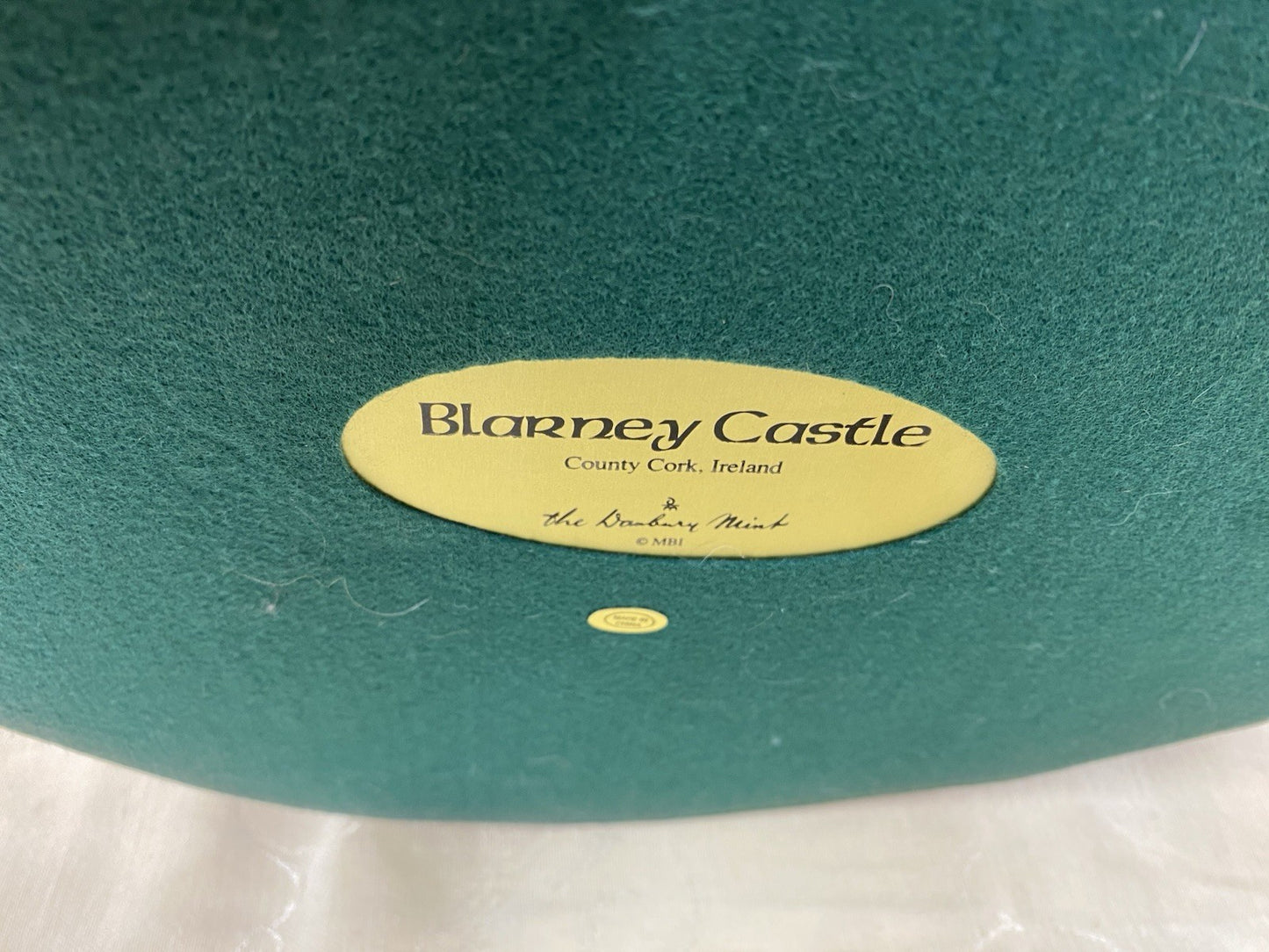 ES : Bill of Rights N R A 2010 SIZE  12" x 7" x 11"H