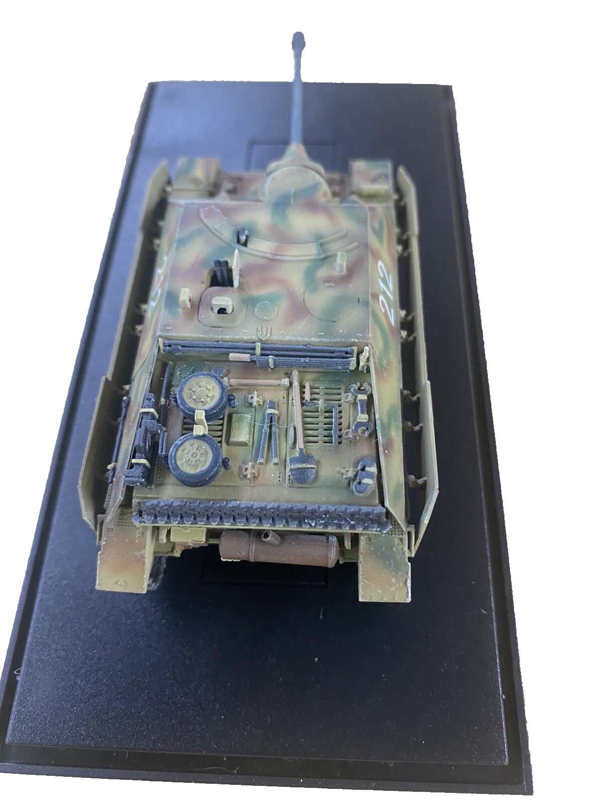 ES 43: 3 Tanks In Showcase 6" x 3" x 2 3/4"H