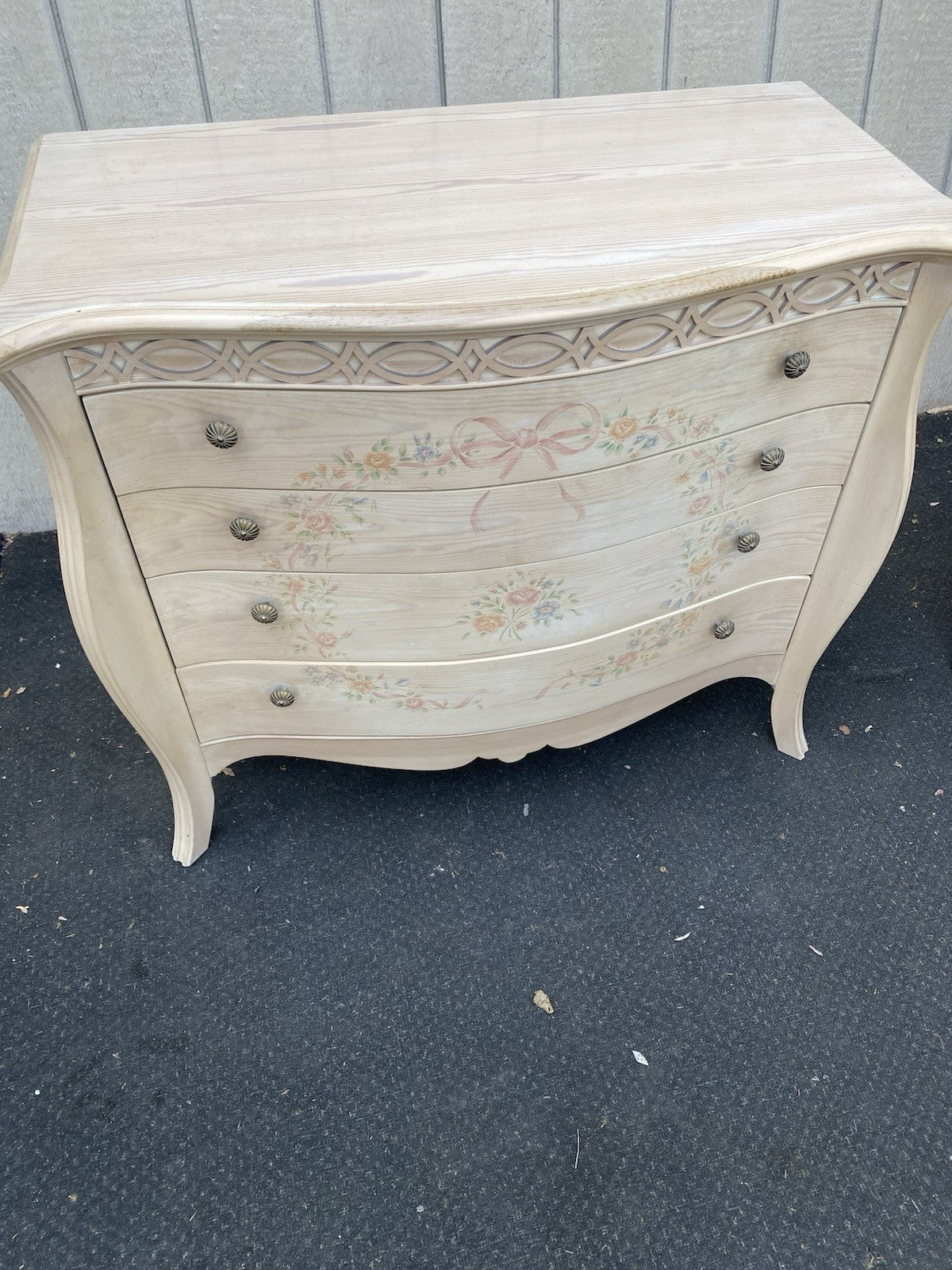 66626 Lexington LYNN HOLLYN AT HOME Dresser Chest