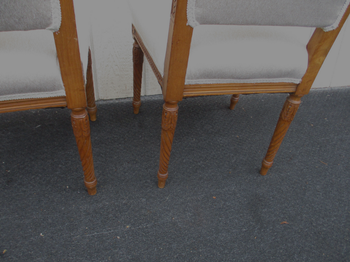 64124  Pair Hand Carved Decorator Side Chairs Chair s